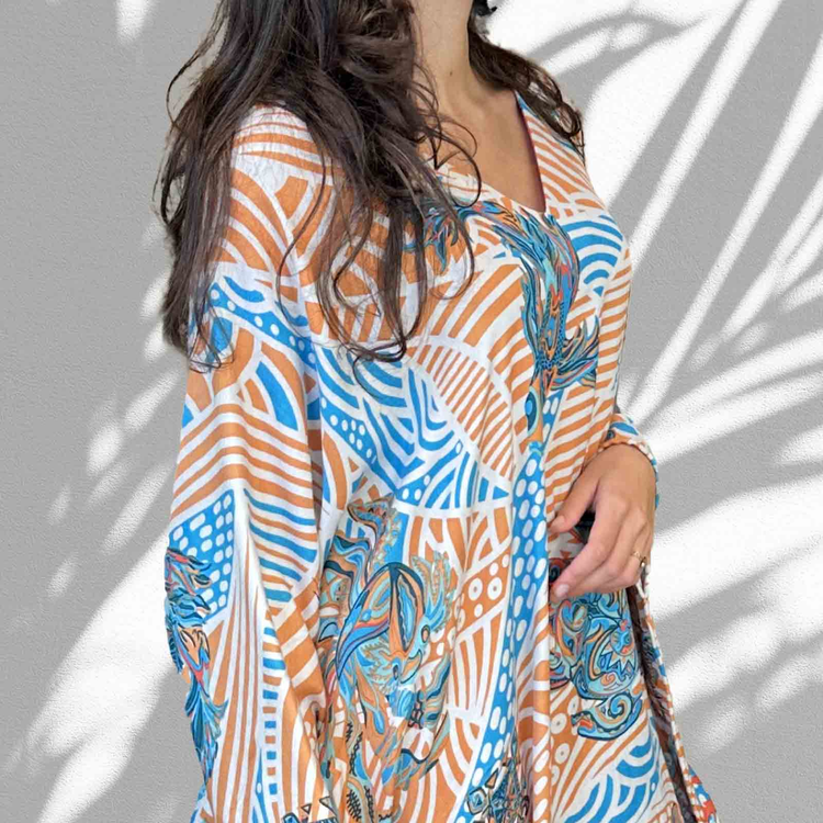 Unsere Kaftane werden aus handgewobener Naturseide erstellt. Sie bieten durch die Naturfasern besonderen hohen Tragekomfort durch den Temperatur-Ausgleich mit der Haut.