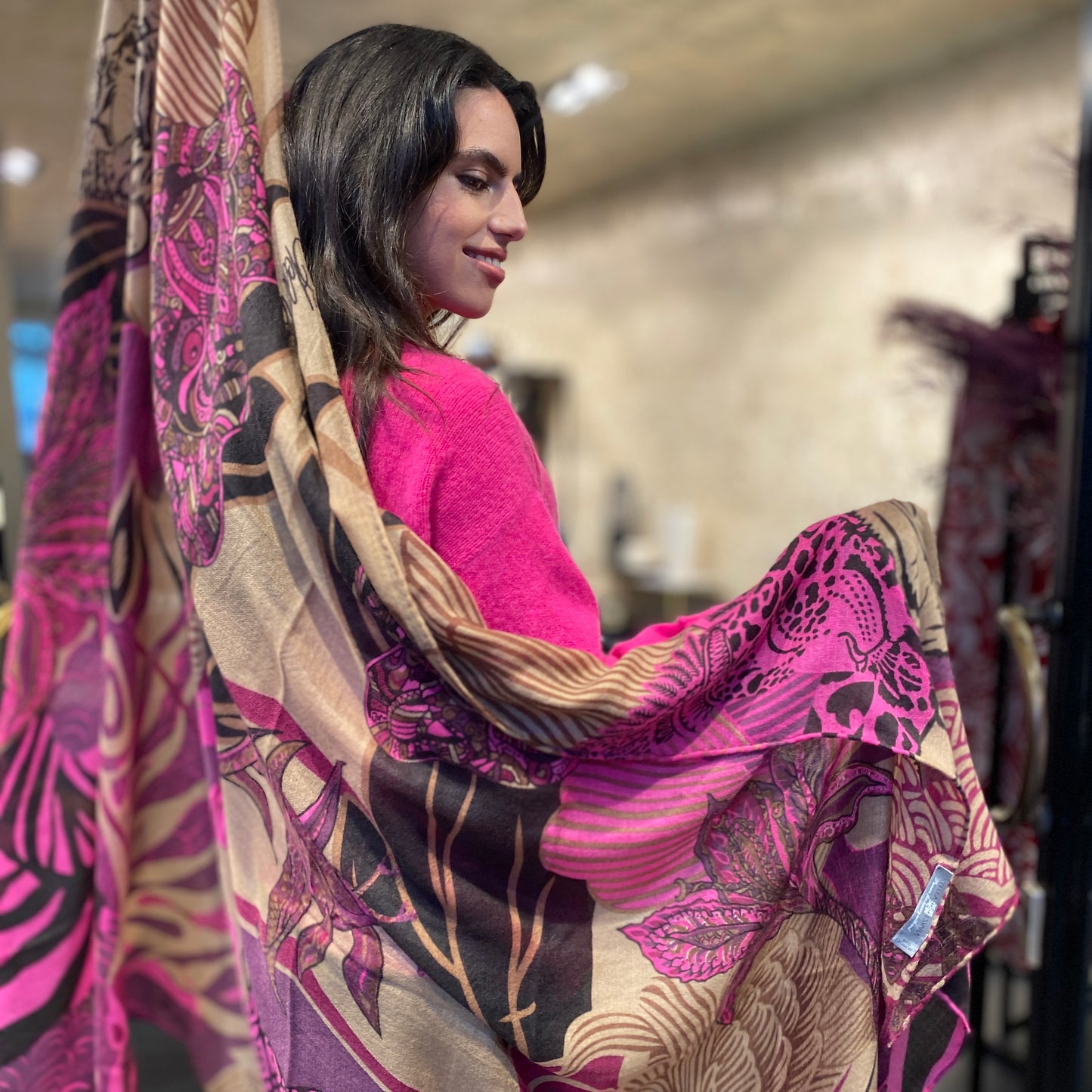 WILD FAMILY BONDS leichter Kaschmir-Schal, beige & pink, Limitiert auf 5 Stück