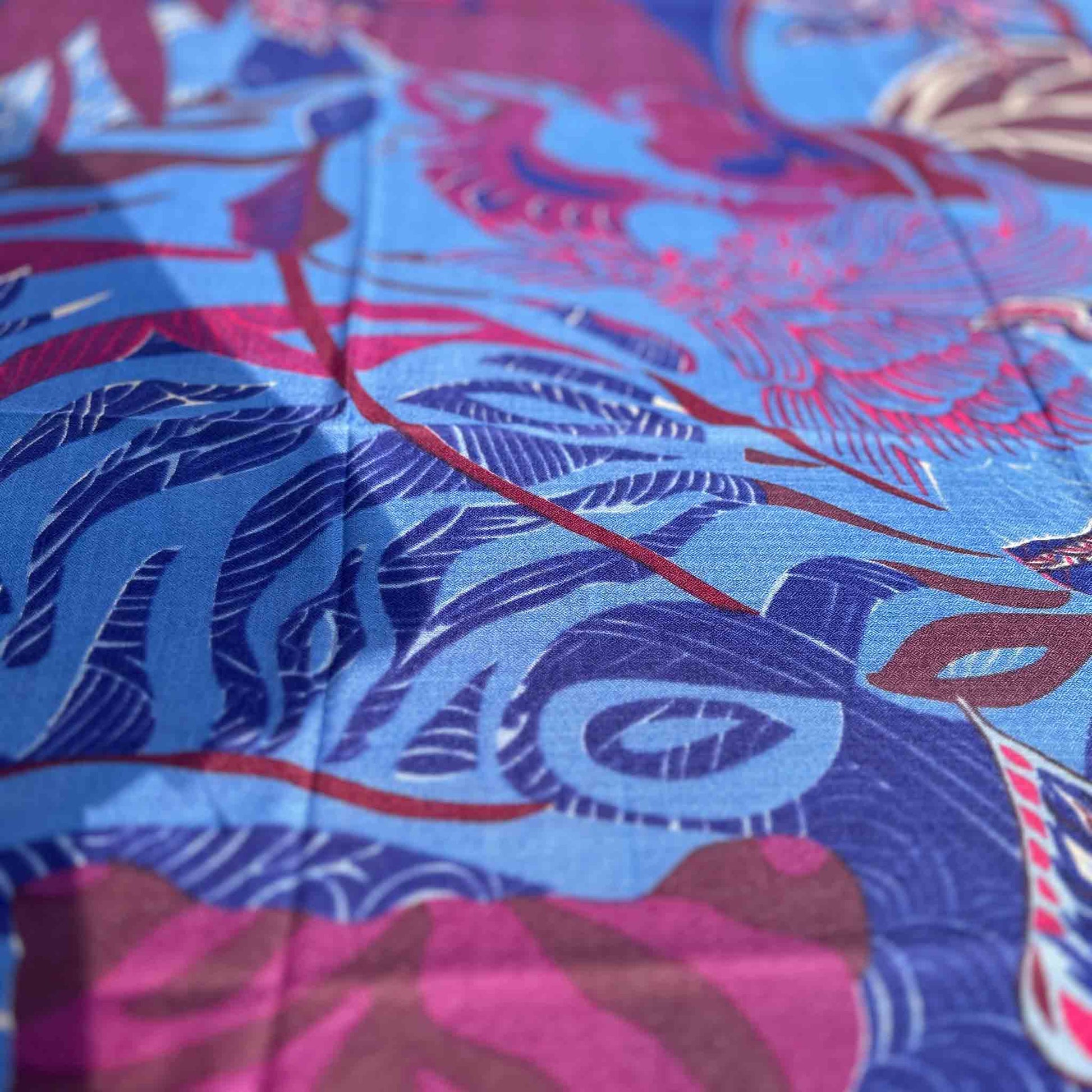 WILD FAMILY BONDS leichter Kaschmirschal, plum maroon & blues - Limitiert auf 3 Stück