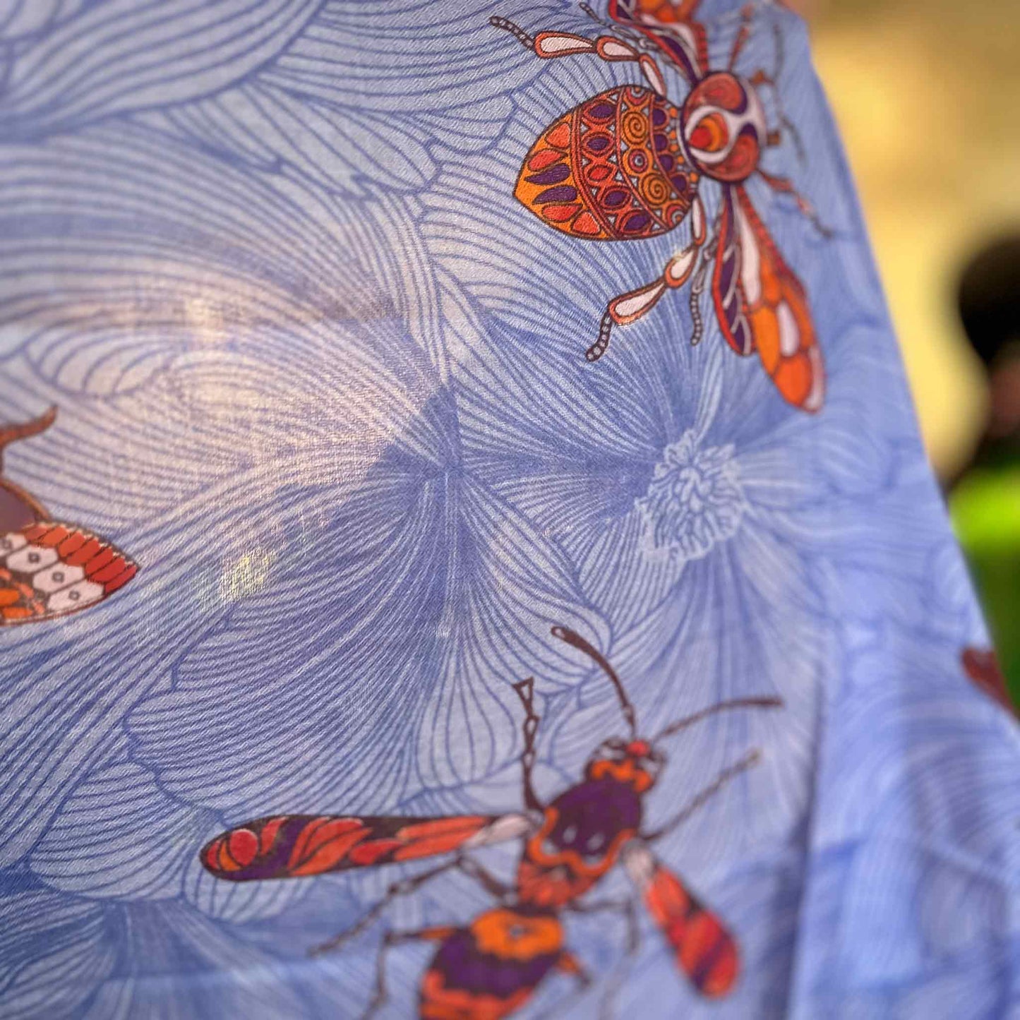 Leichter Sommerschal, 100% Kaschmir, Sonderedition “Safe the 🐝 “ 3 St