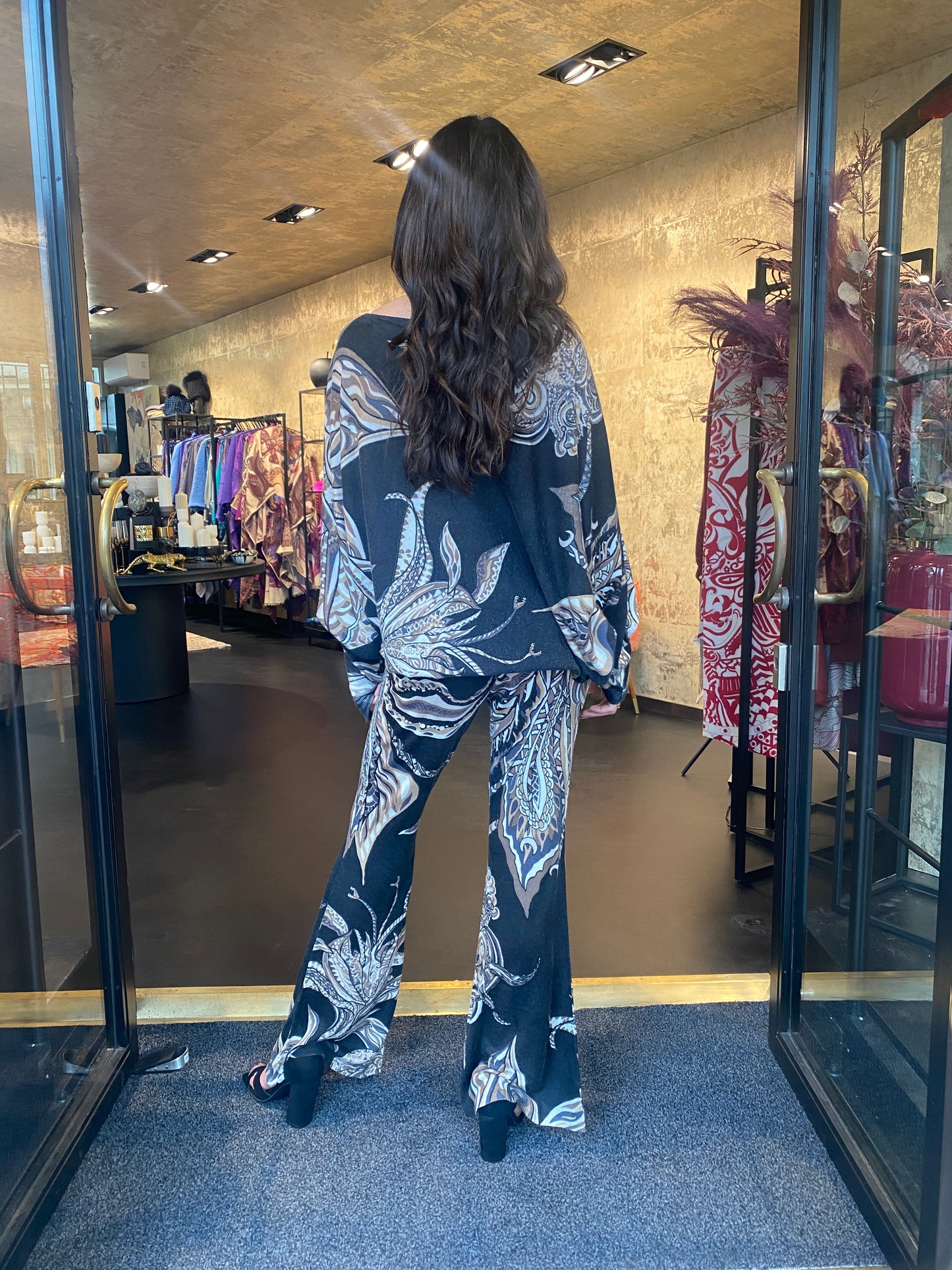 SOUL LEAVES Baby-Kaschmir Feinstrick Pullover mit Fledermaus-Ärmeln, schwarz & beige, limitiert # 3