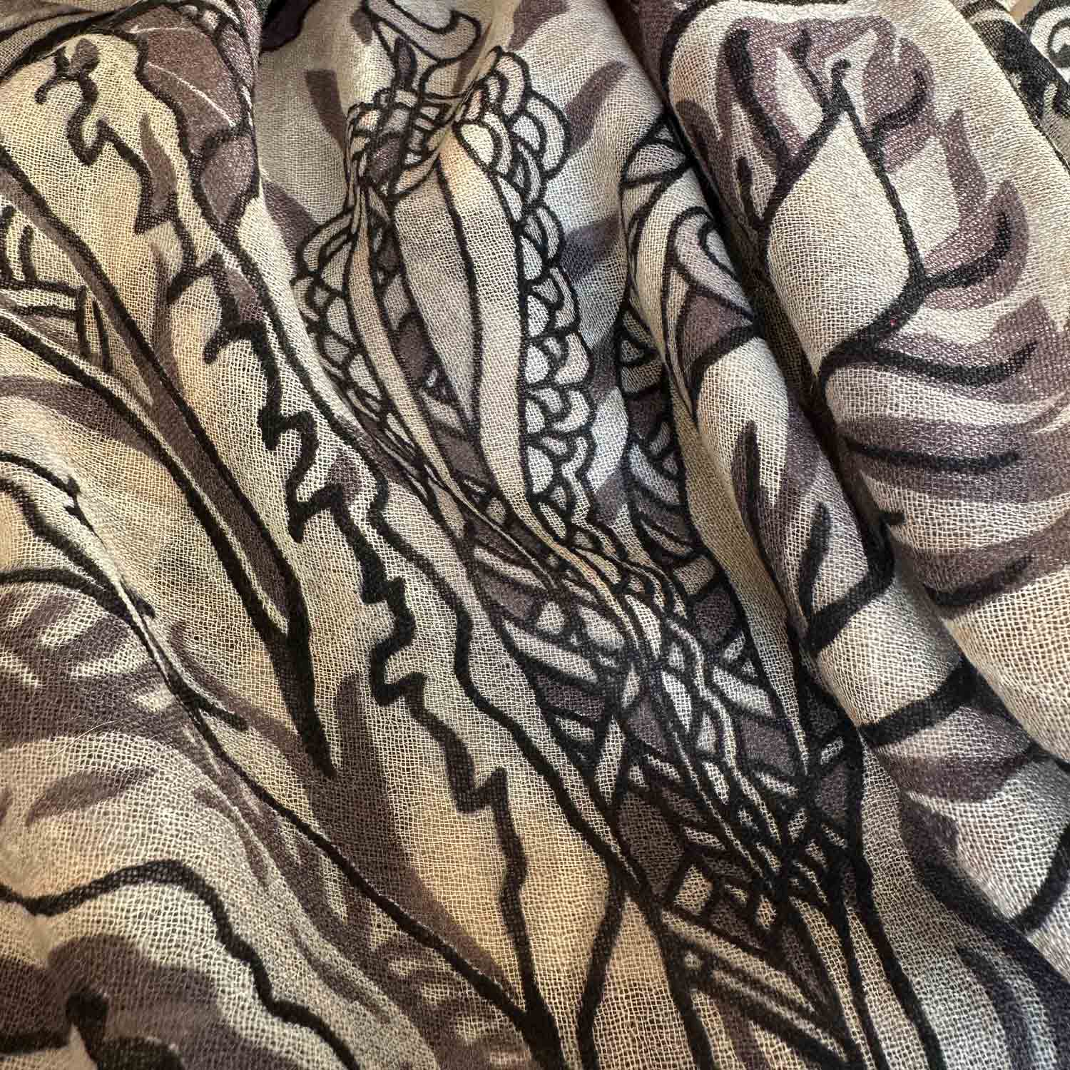 WILD FAMILY BONDS sehr leichter Kaschmirschal, beige black & taupe - Limitiert auf 3 Stück