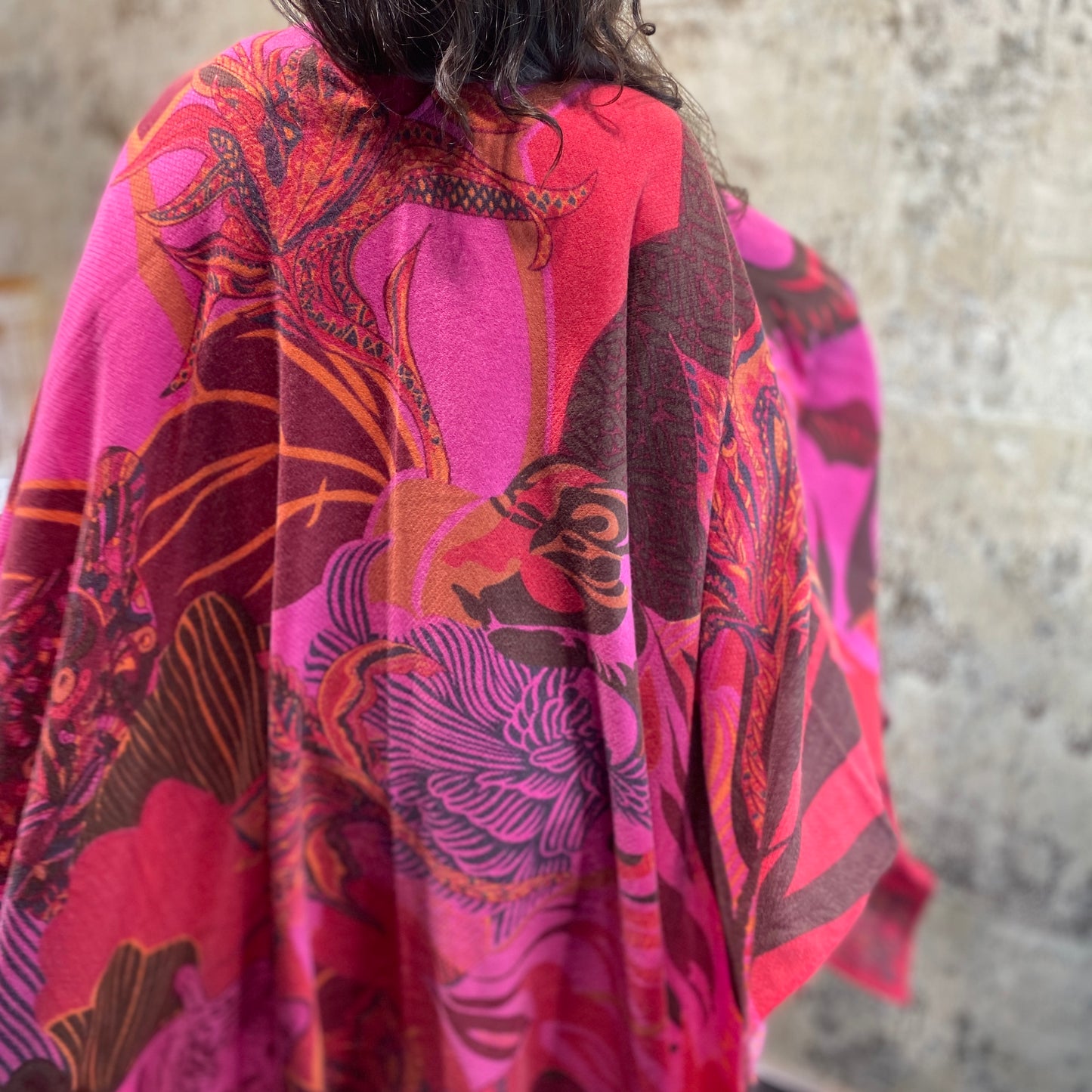 WILD FAMILY BONDS Kaschmir Cape/Stola, pink & mauve & red, Limited Edition # 5