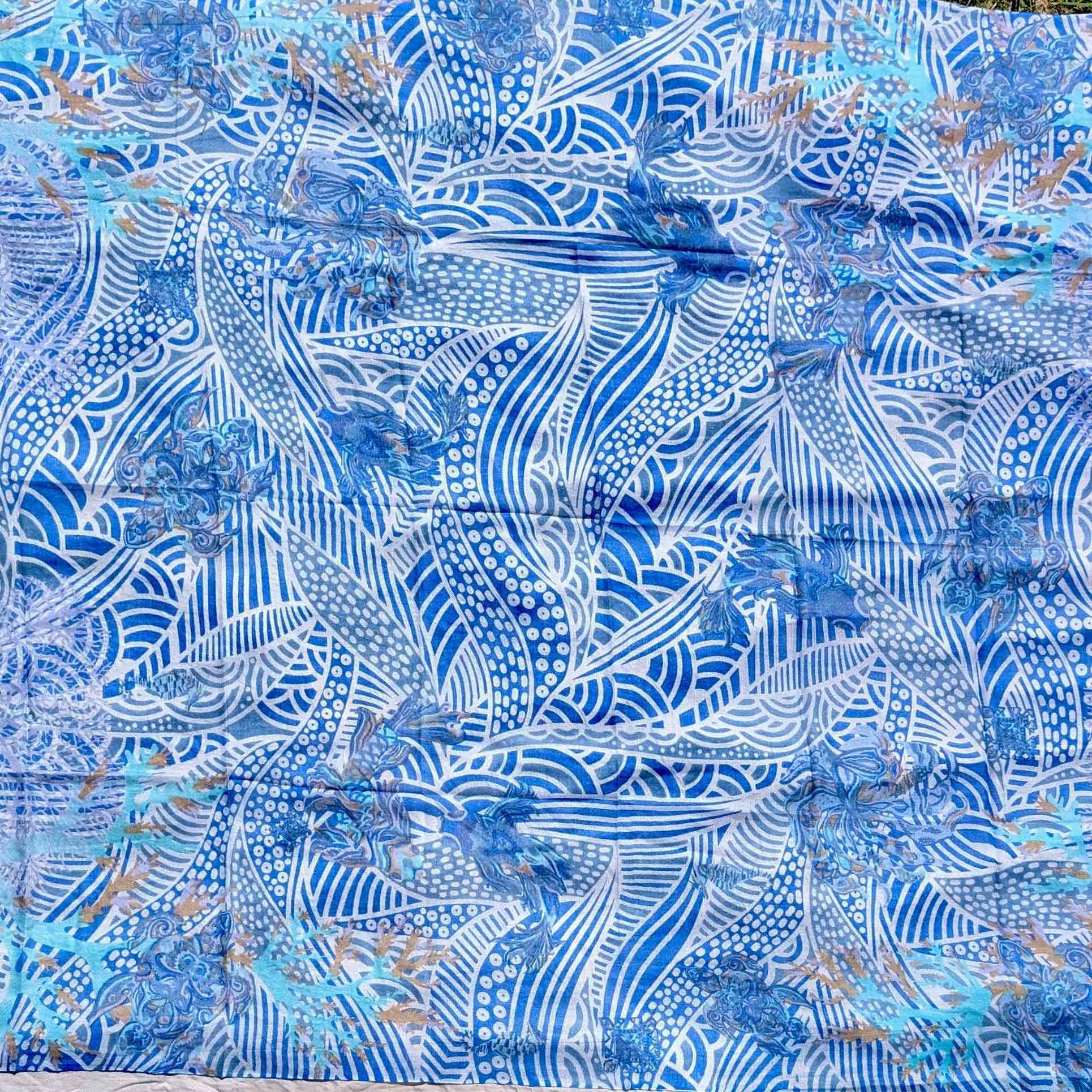 DEEP OCEAN Kaftan, Natur-Seide, handgewoben, weiß & blau, Unikat