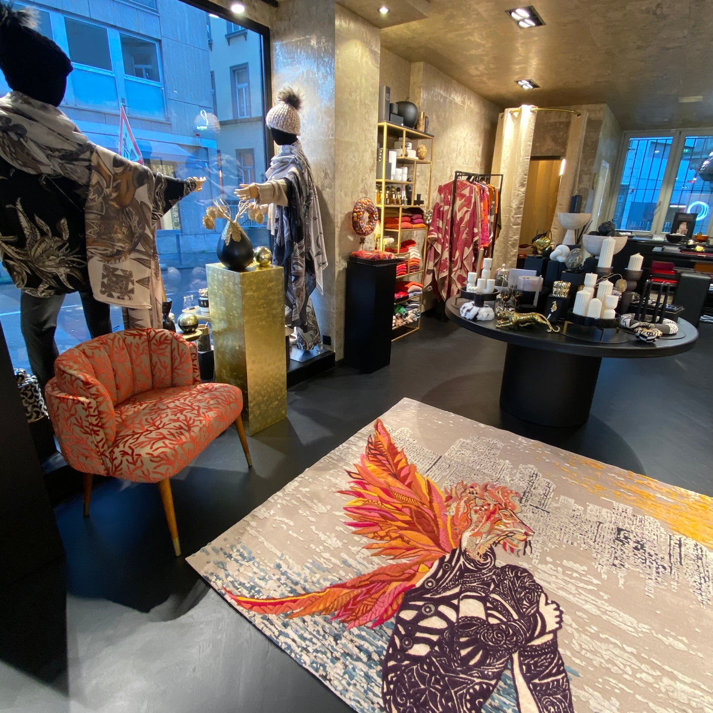 “FIREANGEL” drawing knotted as a carpet in 3D - 140x140 cm