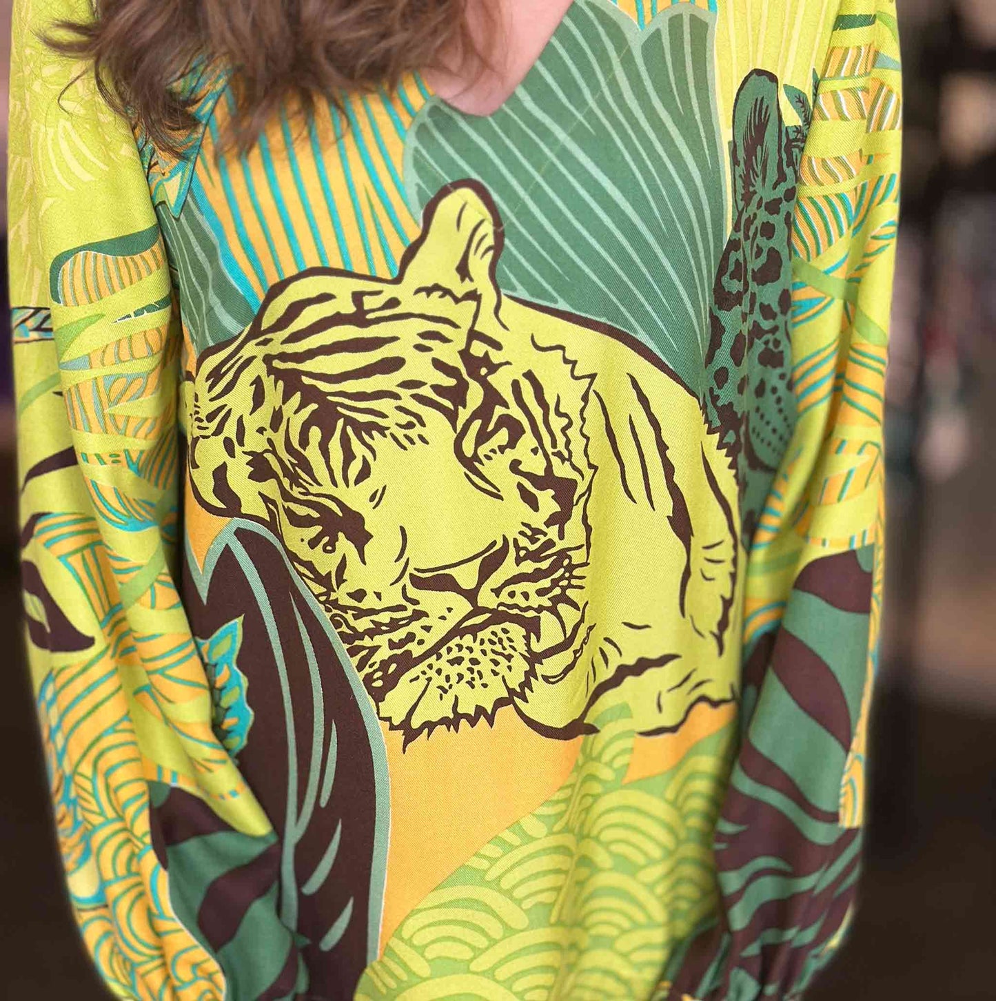 Seidenbluse/Tunika WILD FAMILY BONDS, grün & gelb, UNIKAT