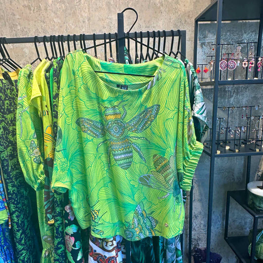 Seidenbluse JUST BEE, mit Fledermausärmeln, Pistazie, Unikat