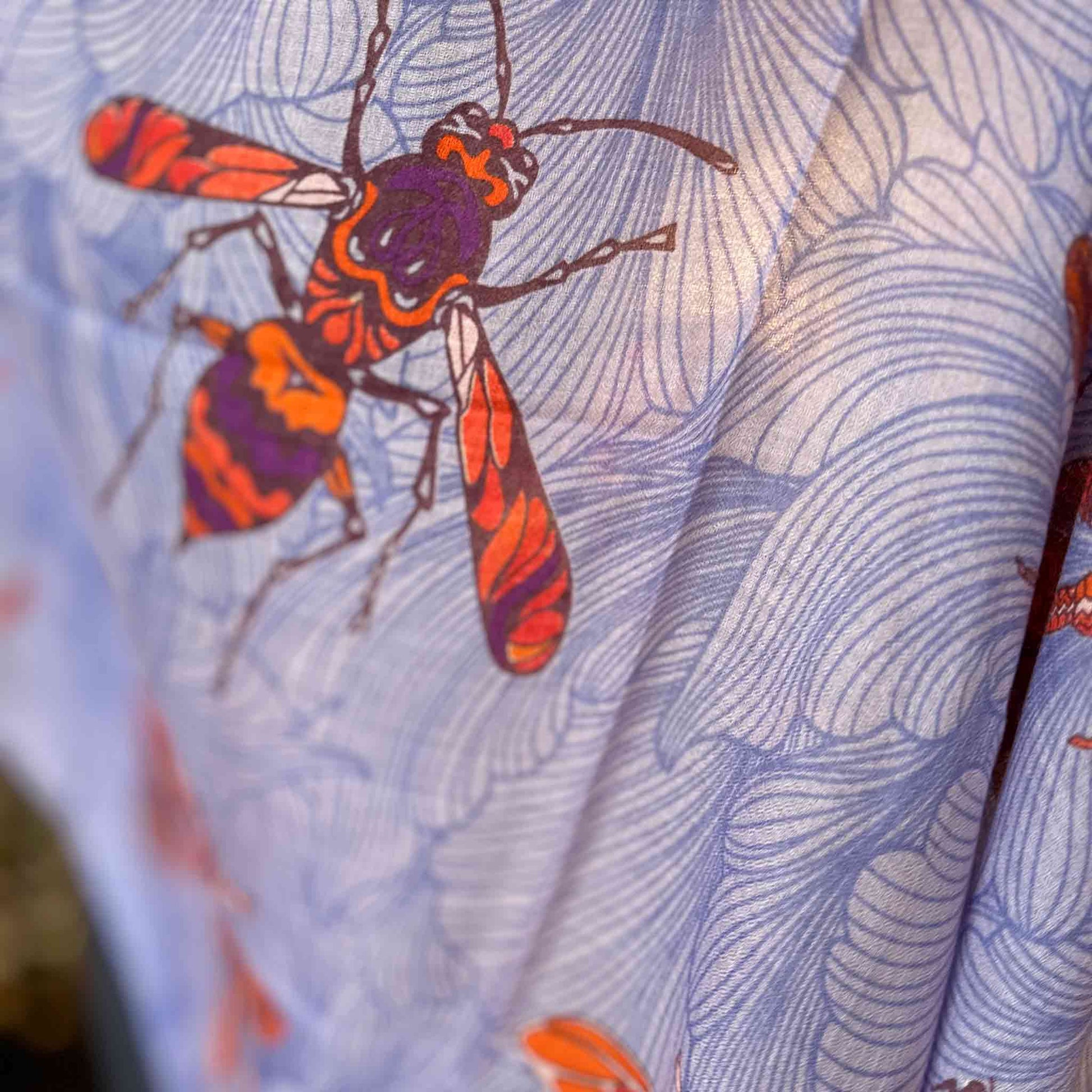 Leichter Sommerschal, 100% Kaschmir, Sonderedition “Safe the 🐝 “ 3 St