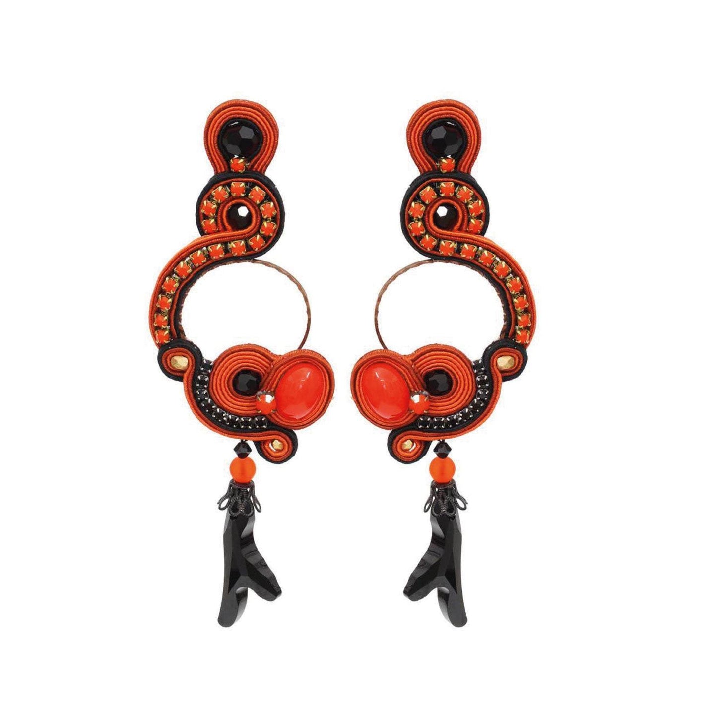 Aussergewöhnliche rote Boho Chic Ohrringe von Dori Csengeri