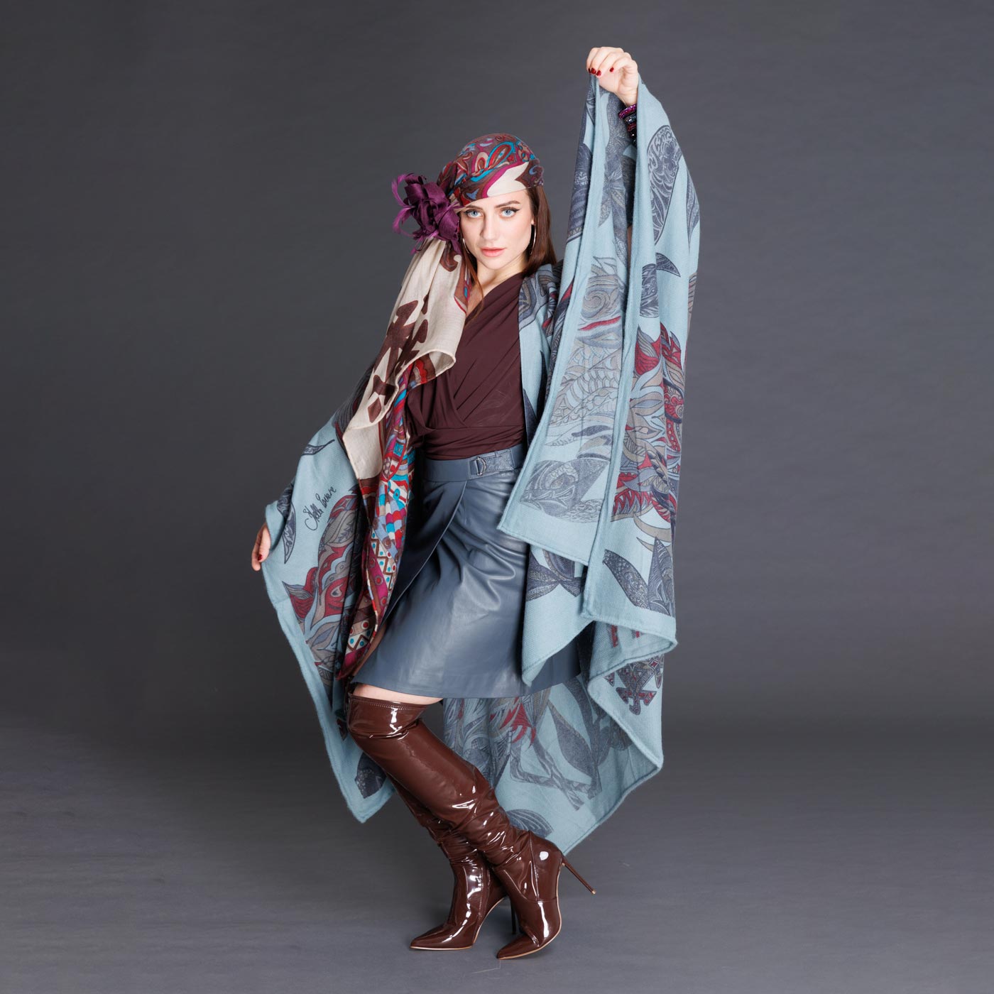 FLAMINGO GARDEN Kaschmir Cape/Stola, hellblau & bordeau & braun, limited 4/6