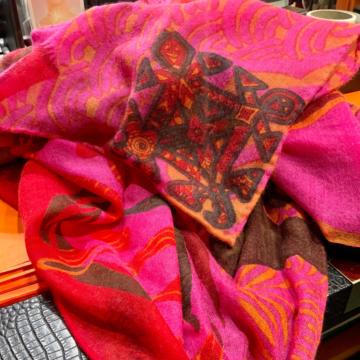 WILD FAMILY BONDS Kaschmir Cape/Stola, pink & mauve & red, Limited Edition # 5