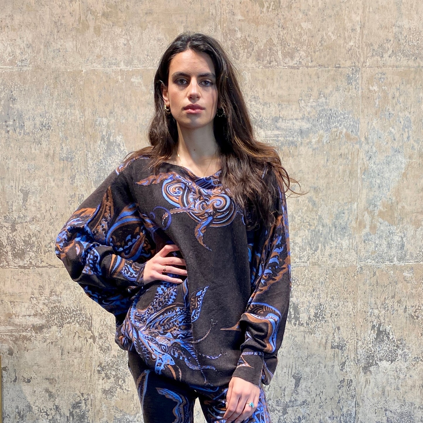 SOUL LEAVES Baby-Kaschmir Feinstrick Pullover mit Fledermaus-Ärmeln, braun & blau, limitiert # 3