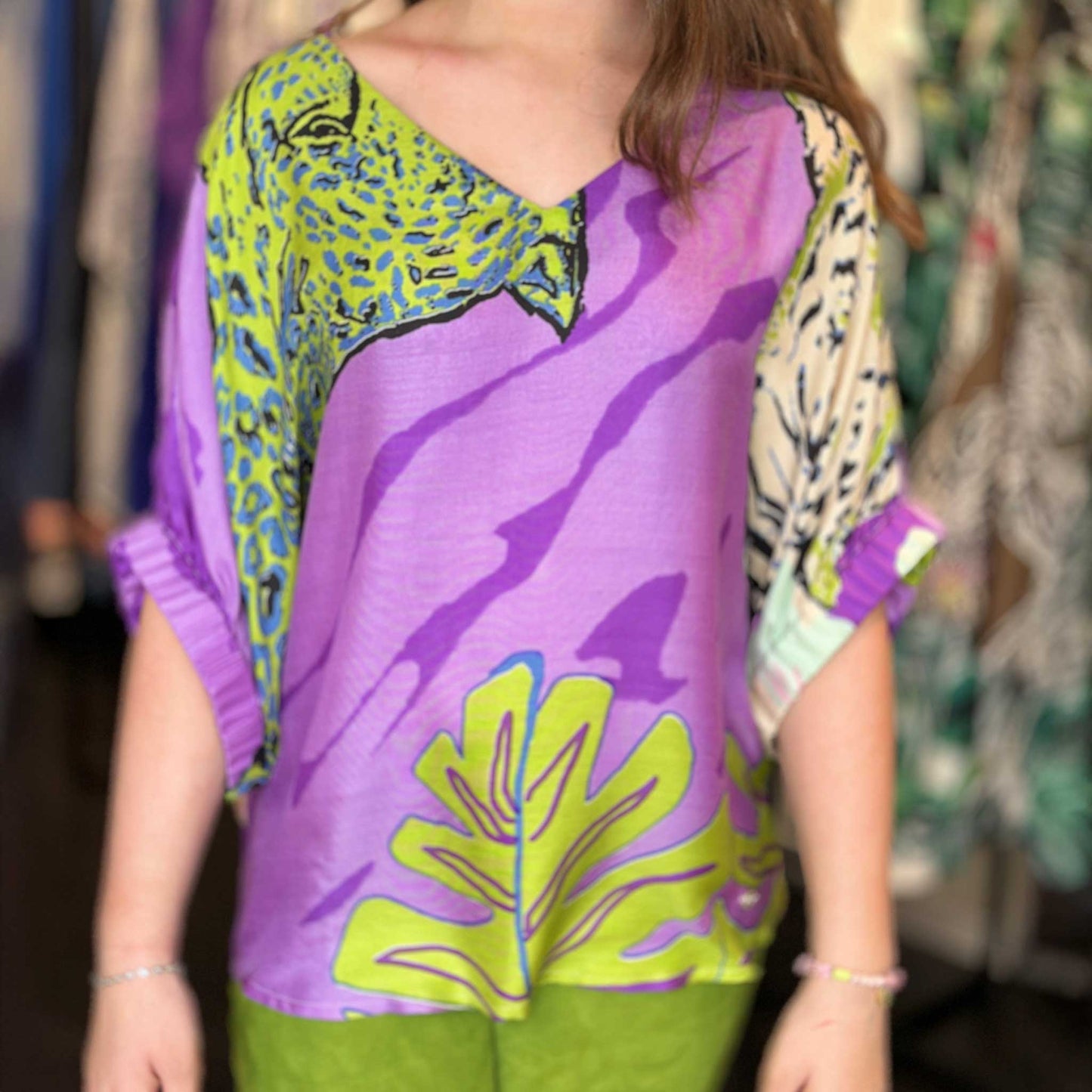 Seidenbluse TIGER POND, mit Fledermausärmeln, lila & grün, Unikat