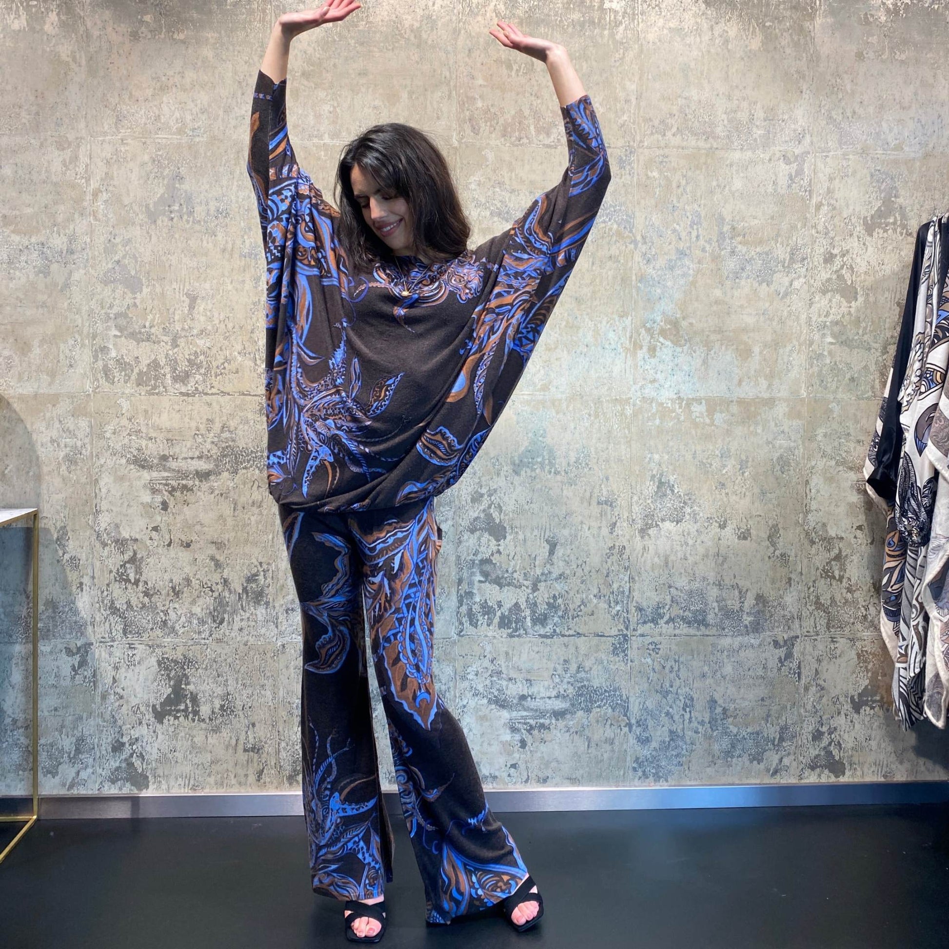 Hose SOUL FLOWERS Feinstrick-Kaschmir mit Schlag, Braun&blau, Limited3