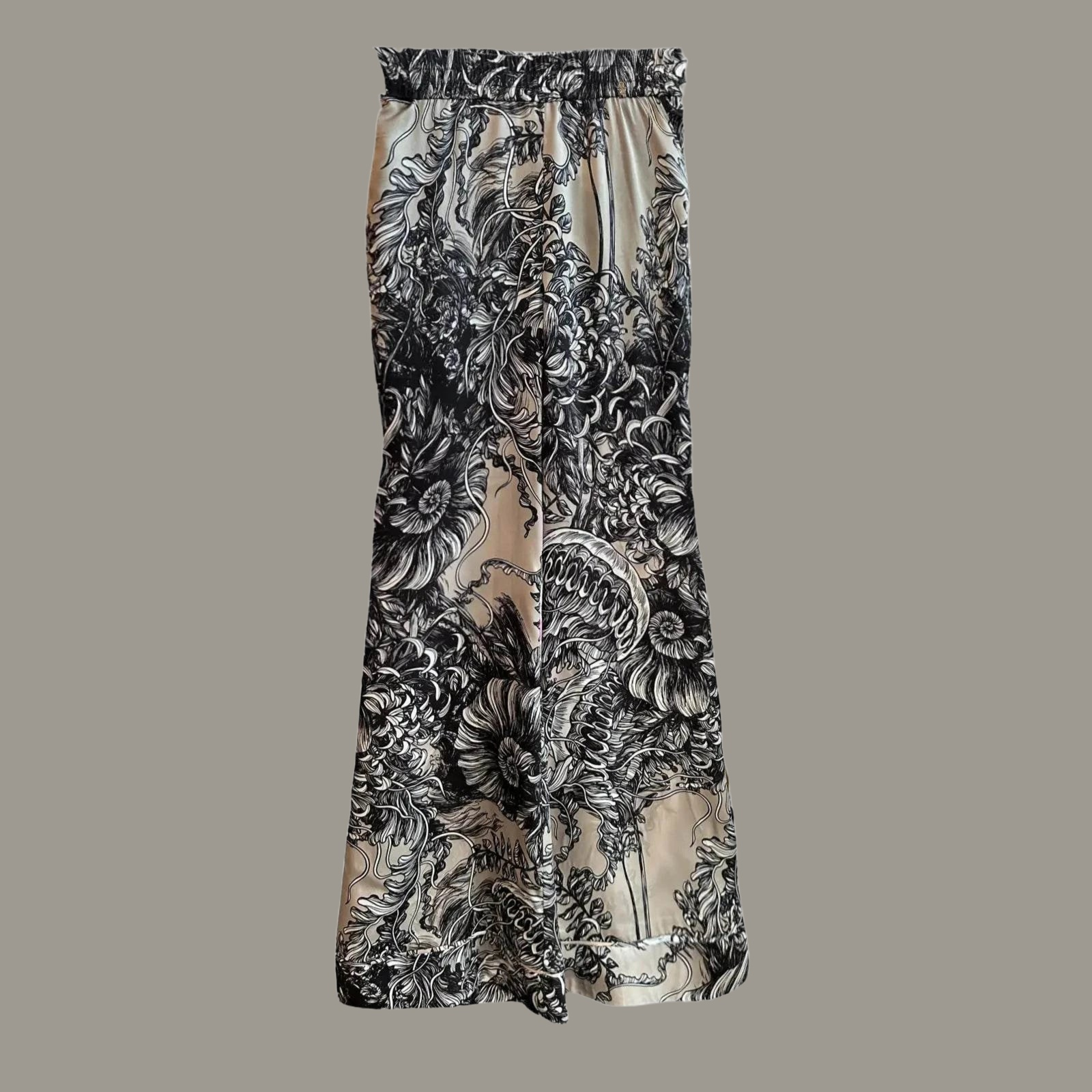 Hose TIMELESS SUSTAINABLE COLLECTION, Seide, Black Flowers - S, Unikat