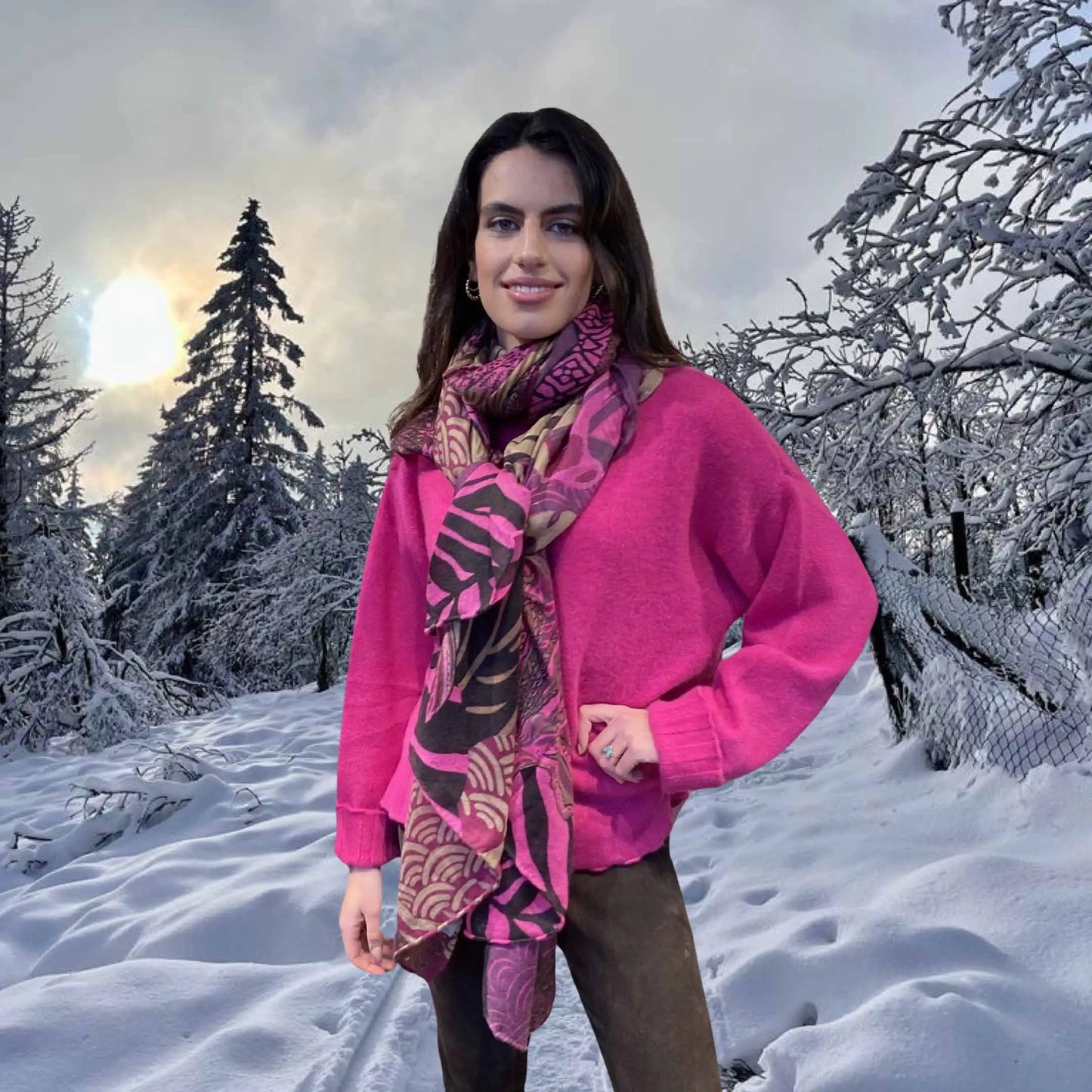 WILD FAMILY BONDS leichter Kaschmir-Schal, beige & pink, Limitiert auf 5 Stück