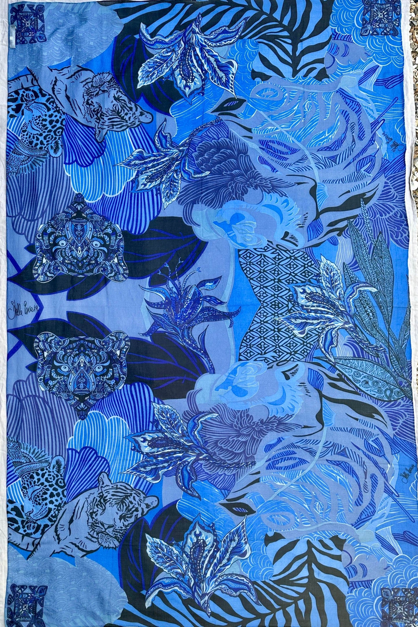 Schal WILD FAMILY BONDS leichter Kaschmir, blau & schwarz, Limitiert 5