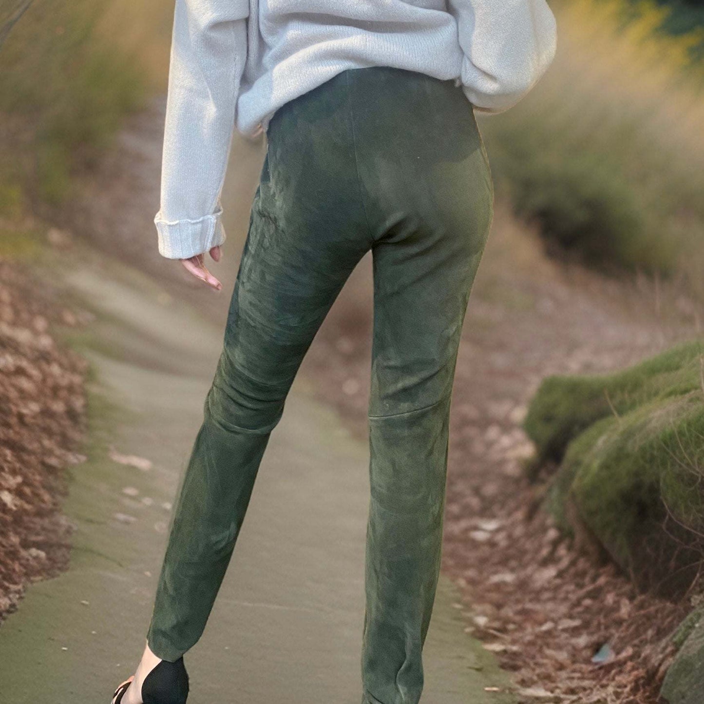 Lederhose aus Stretch-Lammleder, in greenery, Maßkonfektion