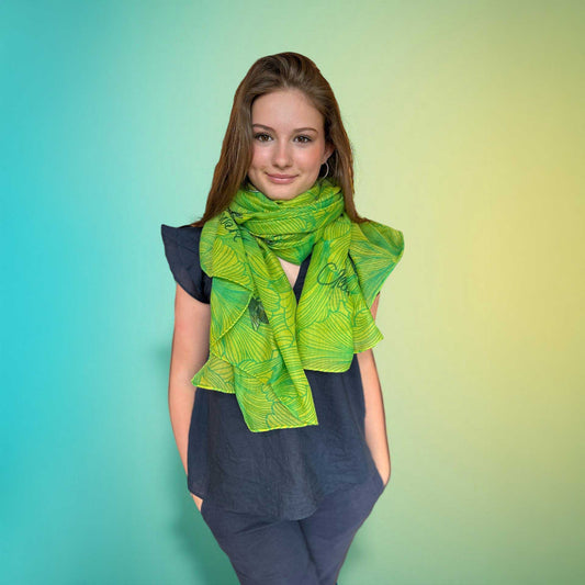 Leichter Sommerschal, 100% Kaschmir, Sonderedition “Safe the 🐝 “ grün