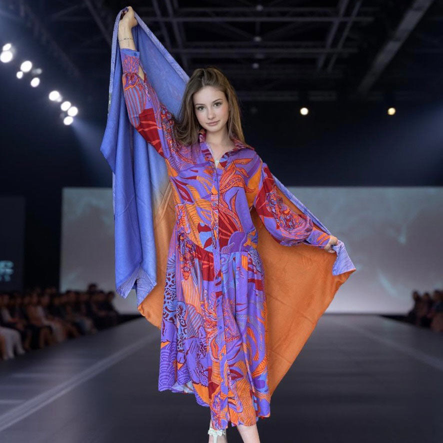 Midi Kleid, WILD FAMILY BOND, Seide bedruckt, lila-orange-rot, Unikat