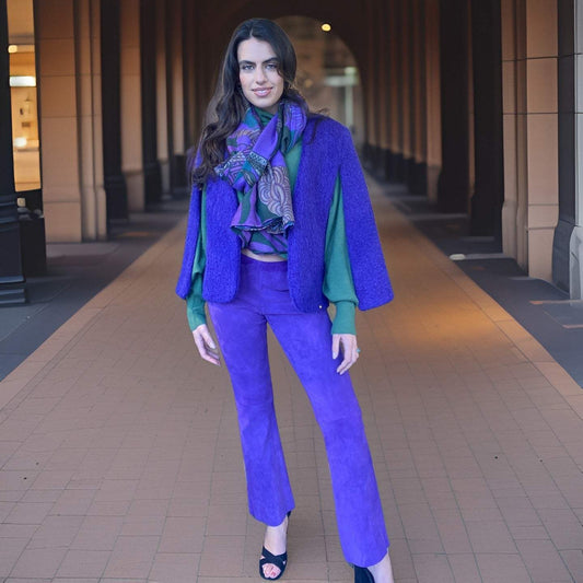 Lederhose mit Schlag aus Stretchlammleder, Lila, Maßkonfektio