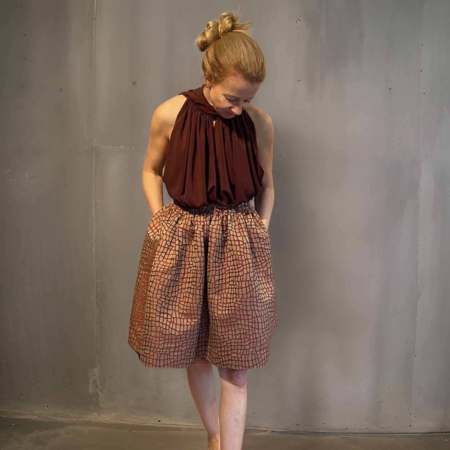 Brokat Seiden Rock - Reptile - burgundy/beige