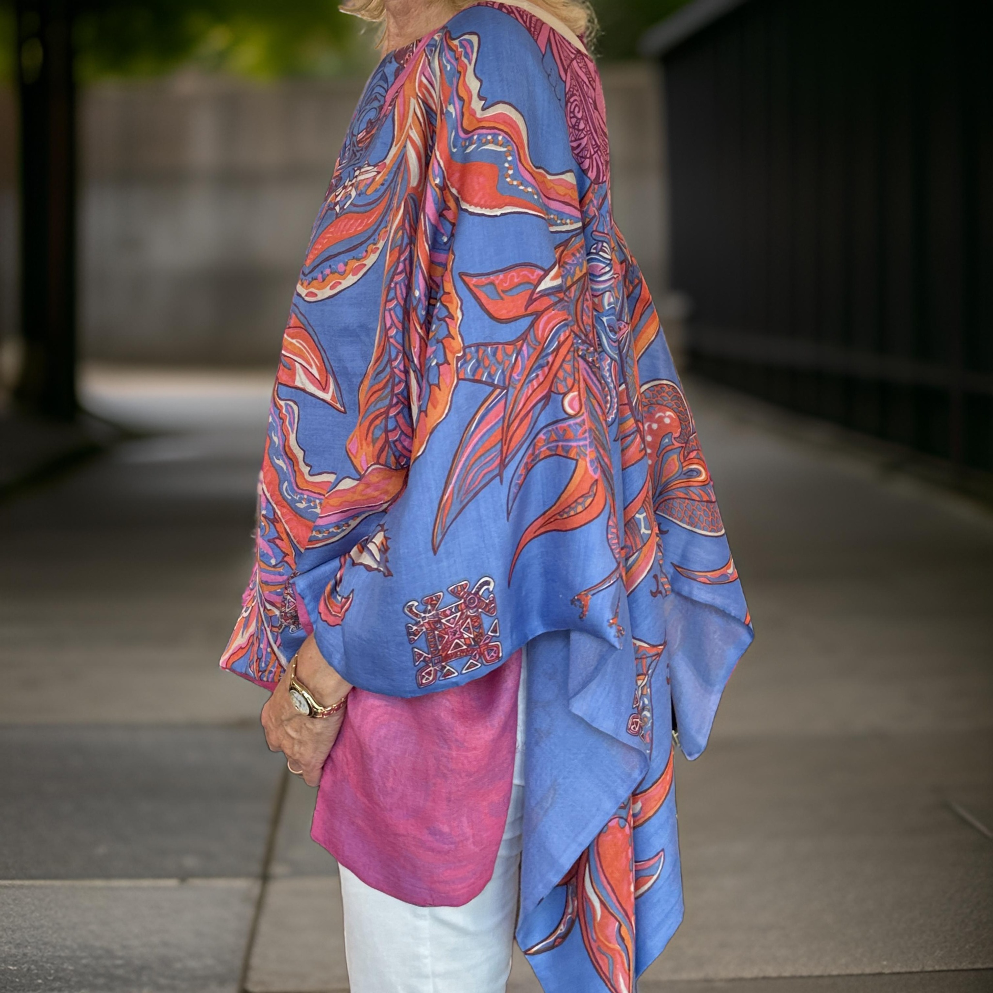 BONDED IN GARDEN EDEN Sei de& Kaschmir Poncho, Doubleface, Blau / Pink, Unikat