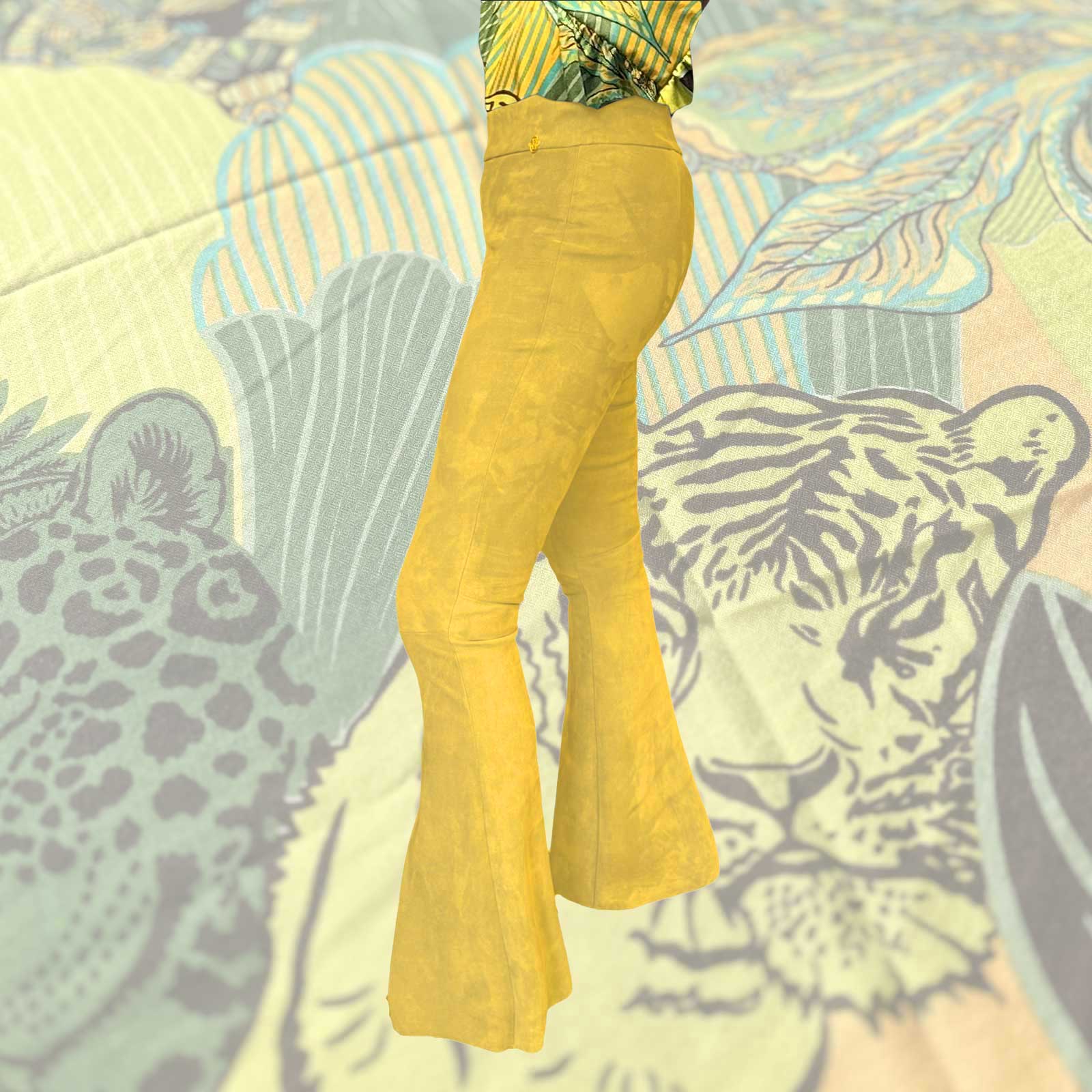 Lederhose mit Schlag aus Stretch-Lammleder, Yellow, Maßkonfektion