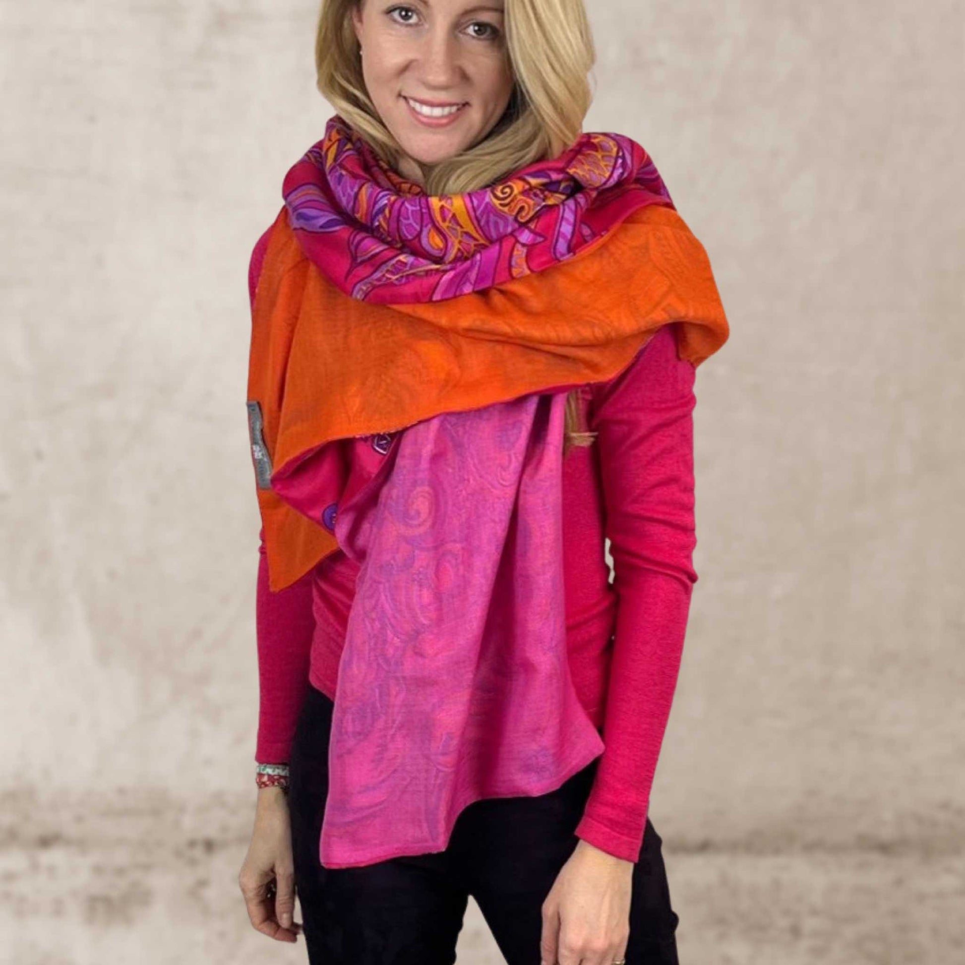 Carré Tuch BONDED IN GARDEN EDEN, zweilagig, Doubleface, Kaschmir & Seide, Himbeere, LIMITED2/3