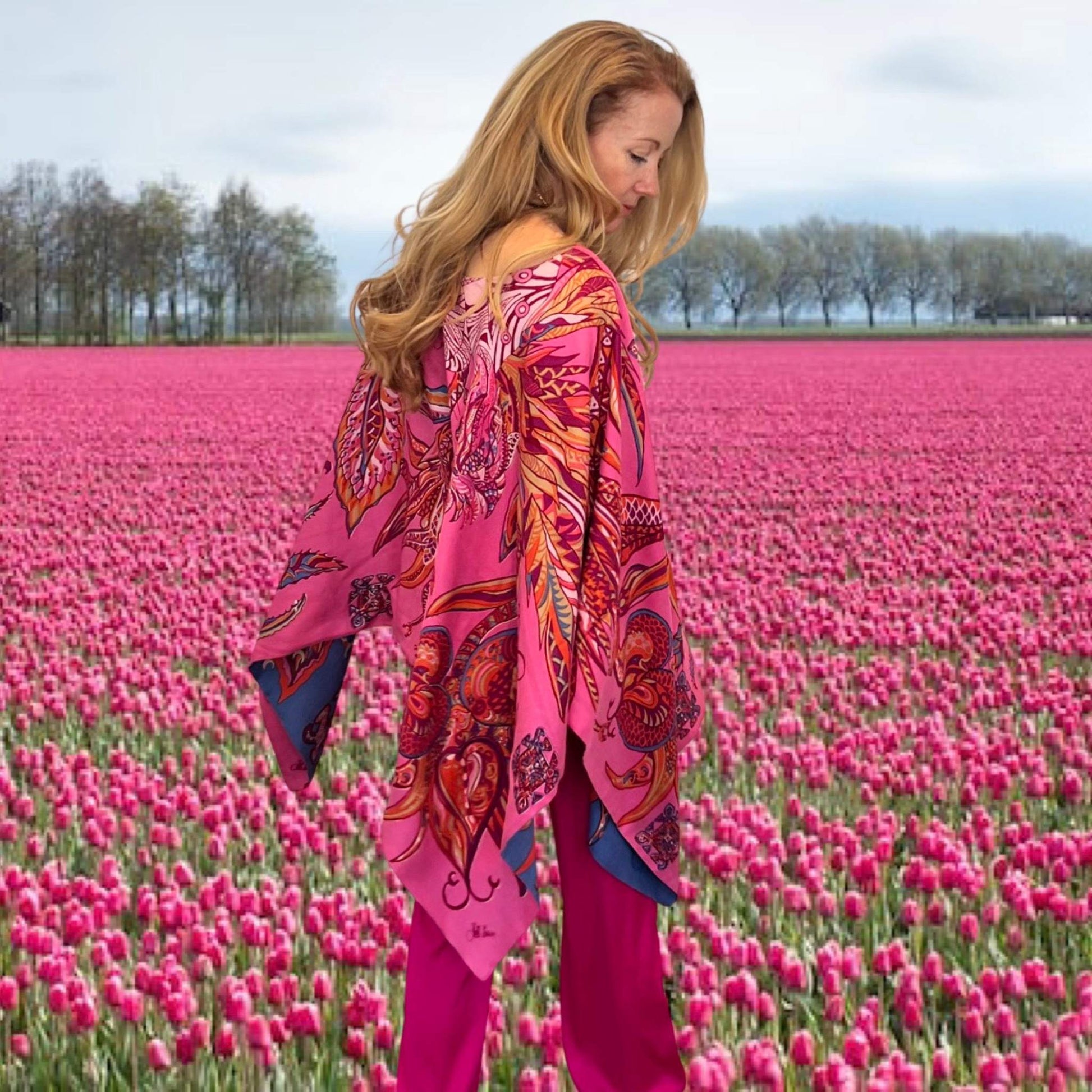 Rückseite BONDED IN GARDEN EDEN Seiden-Poncho, Doubleface, Blau & Pink, Unikat