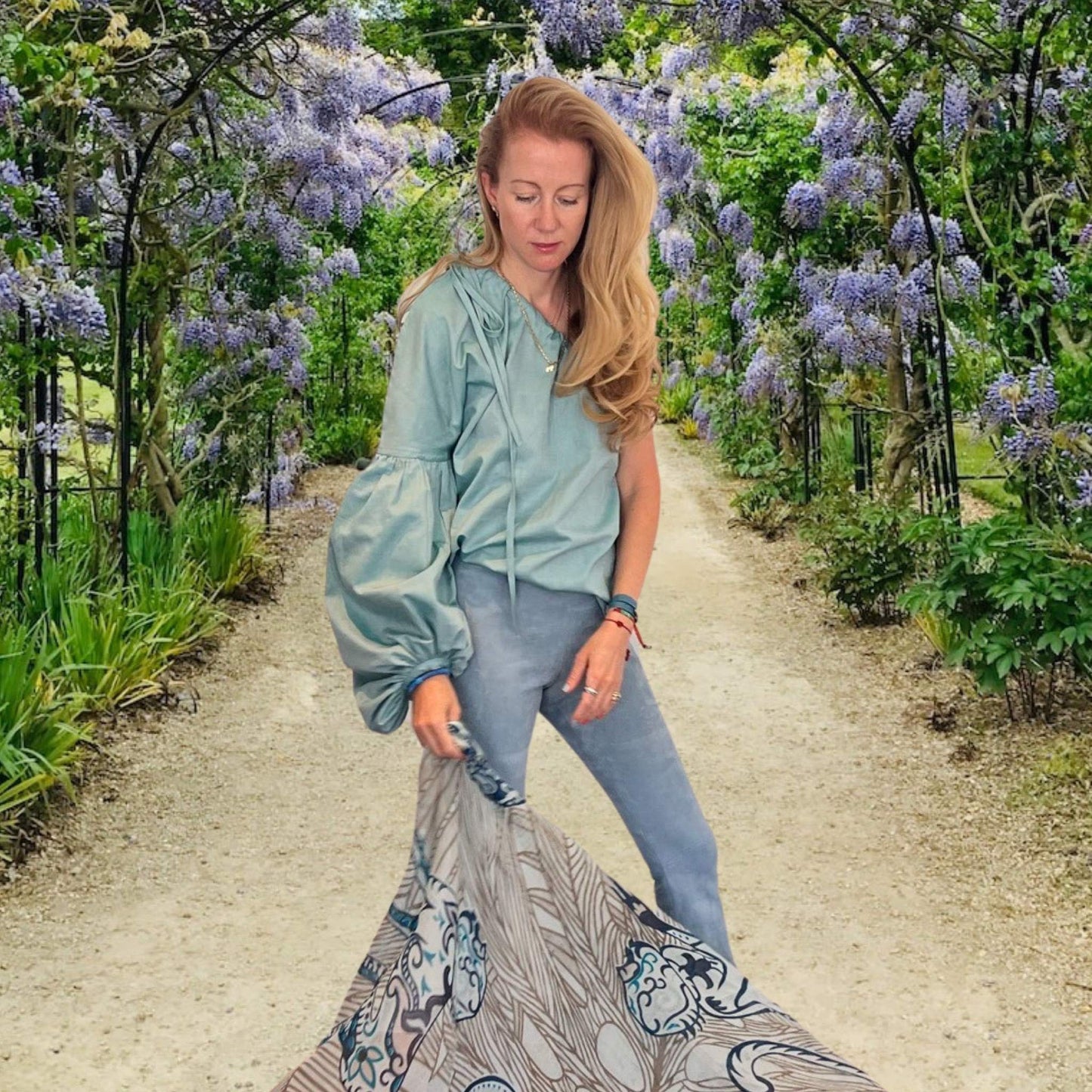 Lederhose mit Schlag, Stretch-Lammleder, Farbe: Celeste, Maßkonfektion