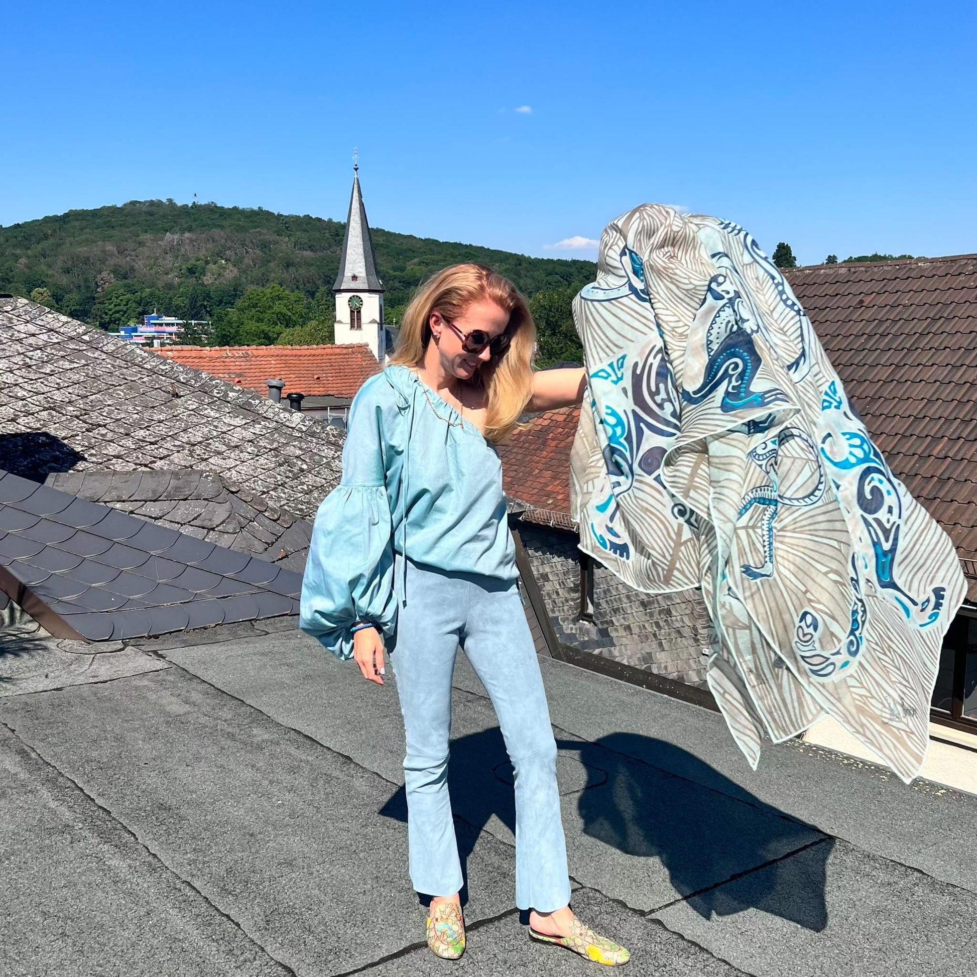 Lederhose mit Schlag, Stretch-Lammleder, Farbe: Celeste, Maßkonfektion