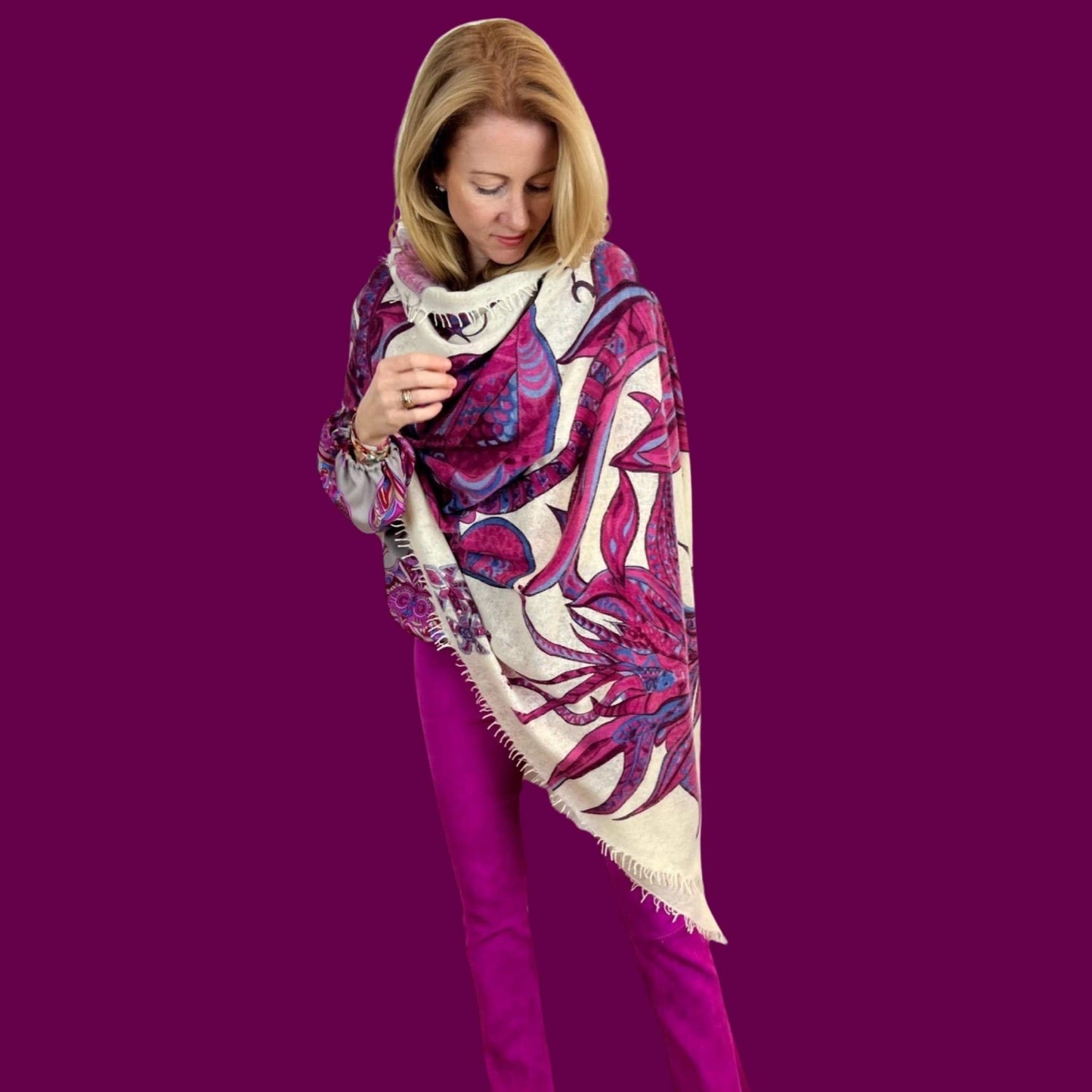 SOUL FLOWERS Changra Kaschmir Stola, pink & blau auf weiß