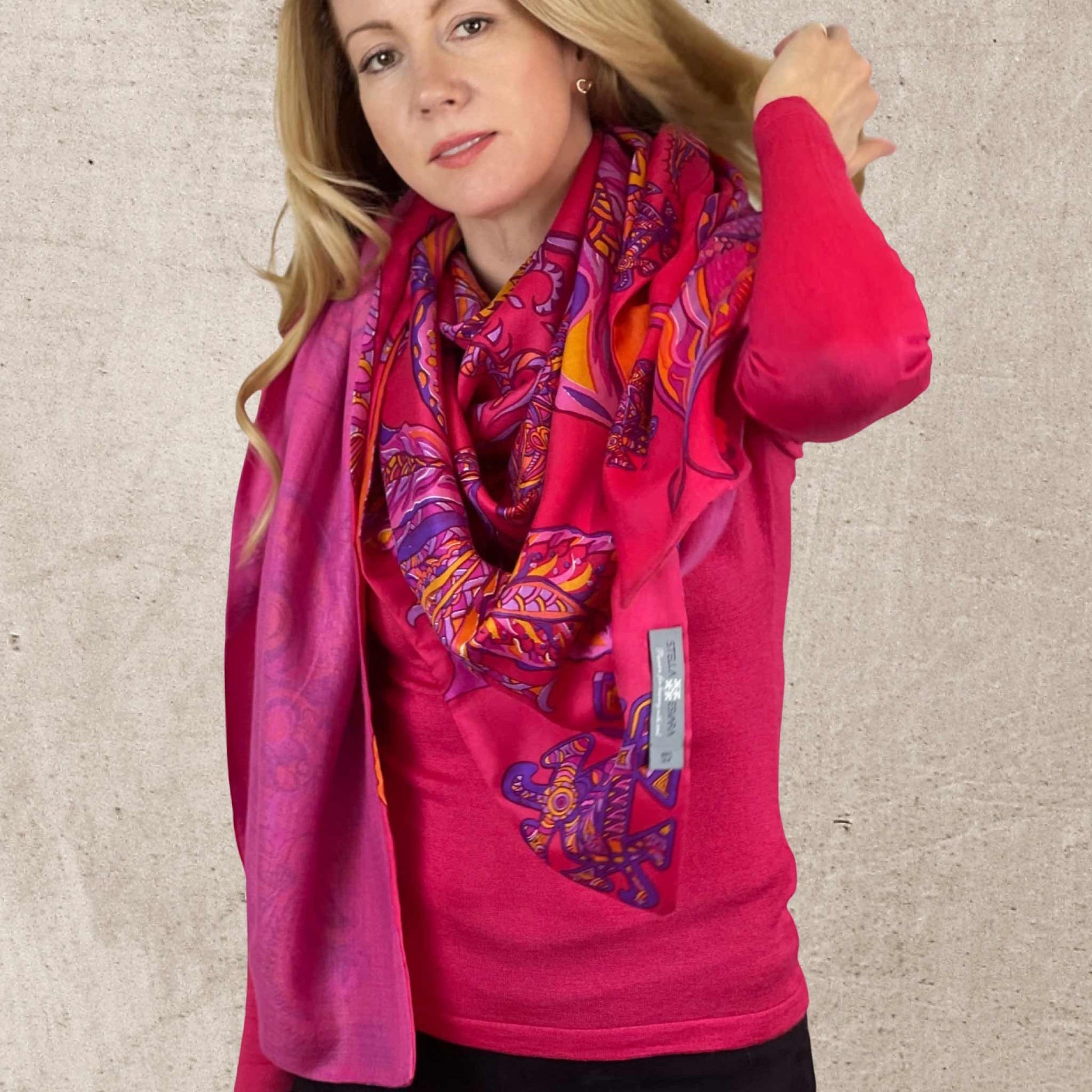 Carré Tuch BONDED IN GARDEN EDEN, zweilagig, Doubleface, Kaschmir & Seide, Himbeere, LIMITED2/3