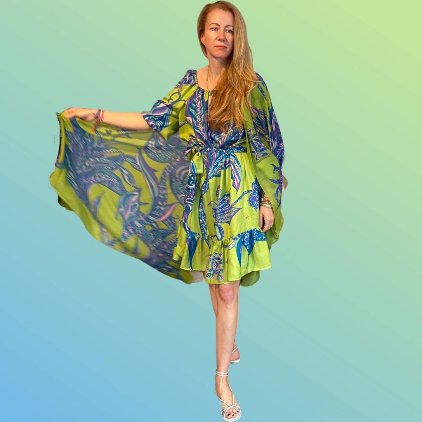 “SOUL FLOWERS" Leichter Sommerschal aus feinstem 100% leichtem baby Kaschmir. Greenery - 220x120 - Limitiert auf 5 Stück