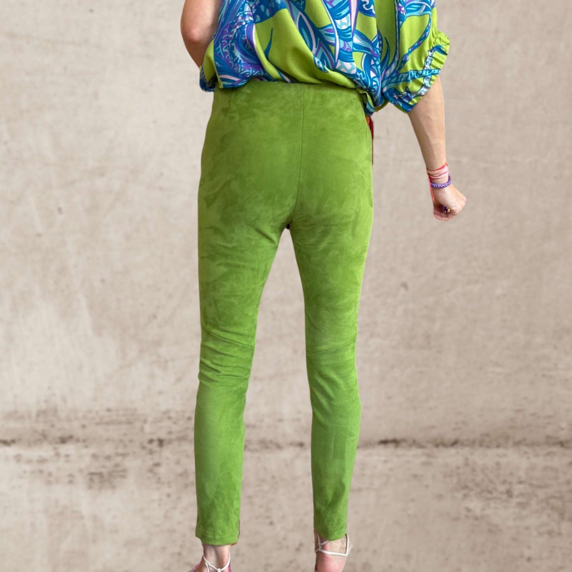 Lederhose - Leggings aus Stretch-Lammleder, in greenery, Maßkonfektion
