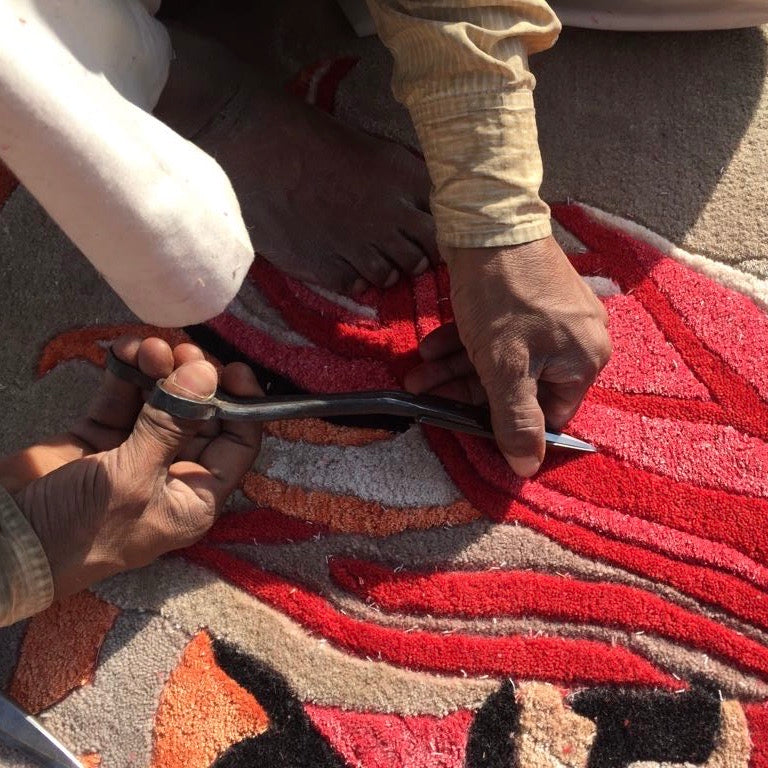 KOIS IN THE LOVE POND 1 - Unique Designer Rug 260 cm - Teppich- Handgeknüpft in Nepal - Knüpfzeit ca 270 Tage