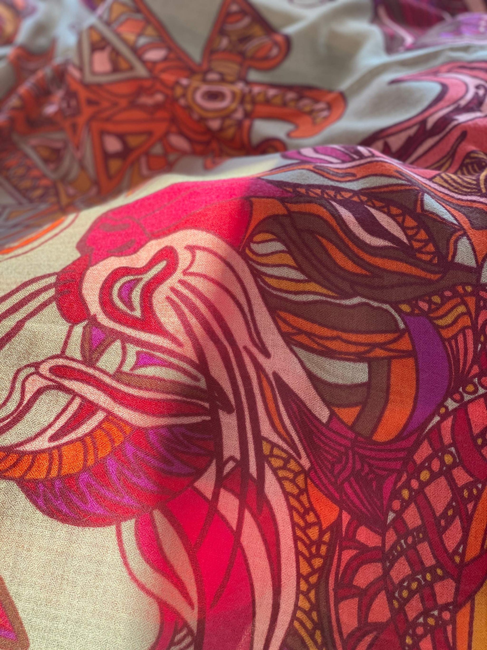 Carré Tuch, 100%  Kaschmir WILD LIFE,  150x150, Orange-Beige-pink, Limitiert