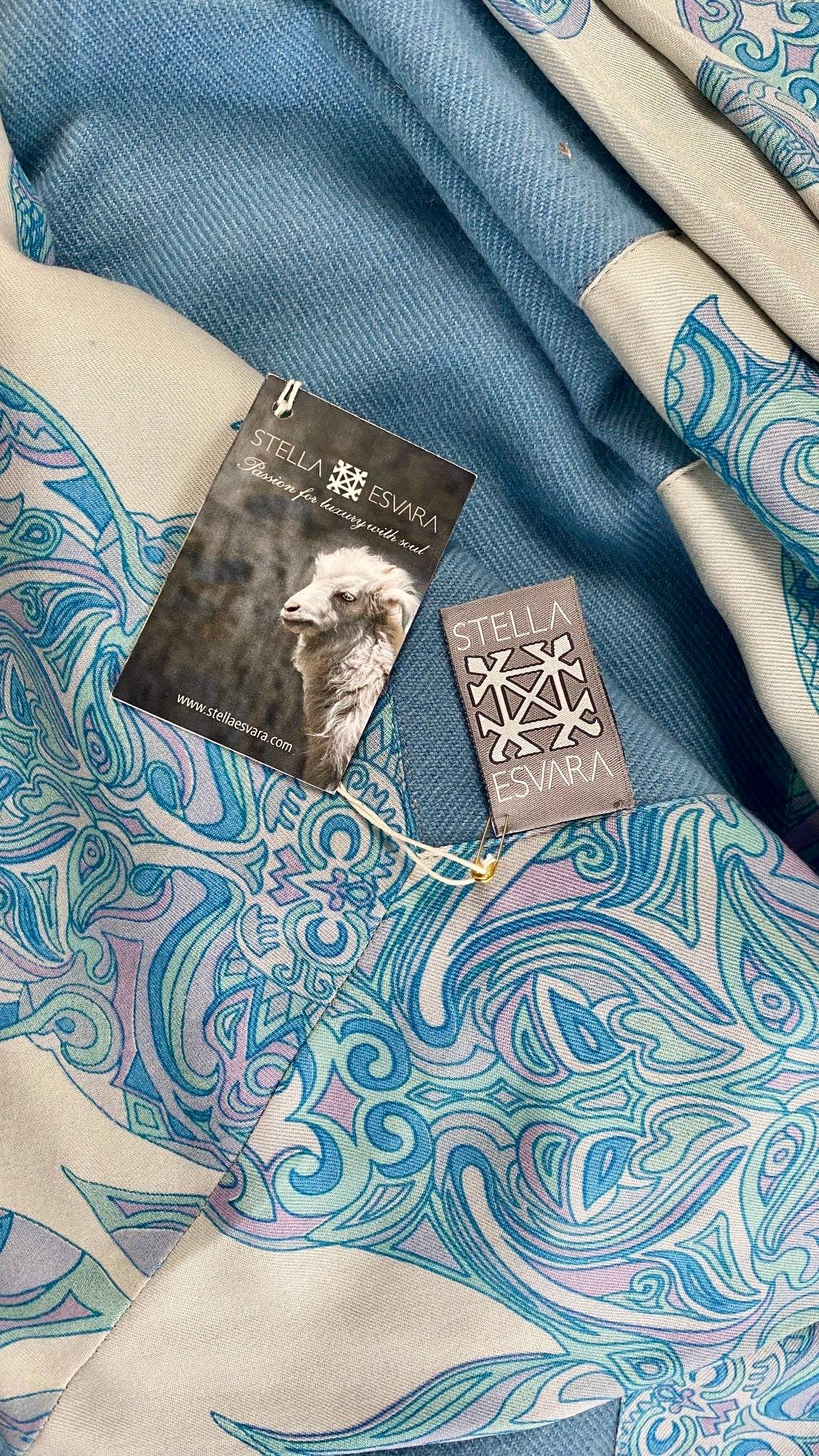 Plaid ESVARA TURTLES on silk, Twill weave Kaschmir, blau, 200 x 150 cm