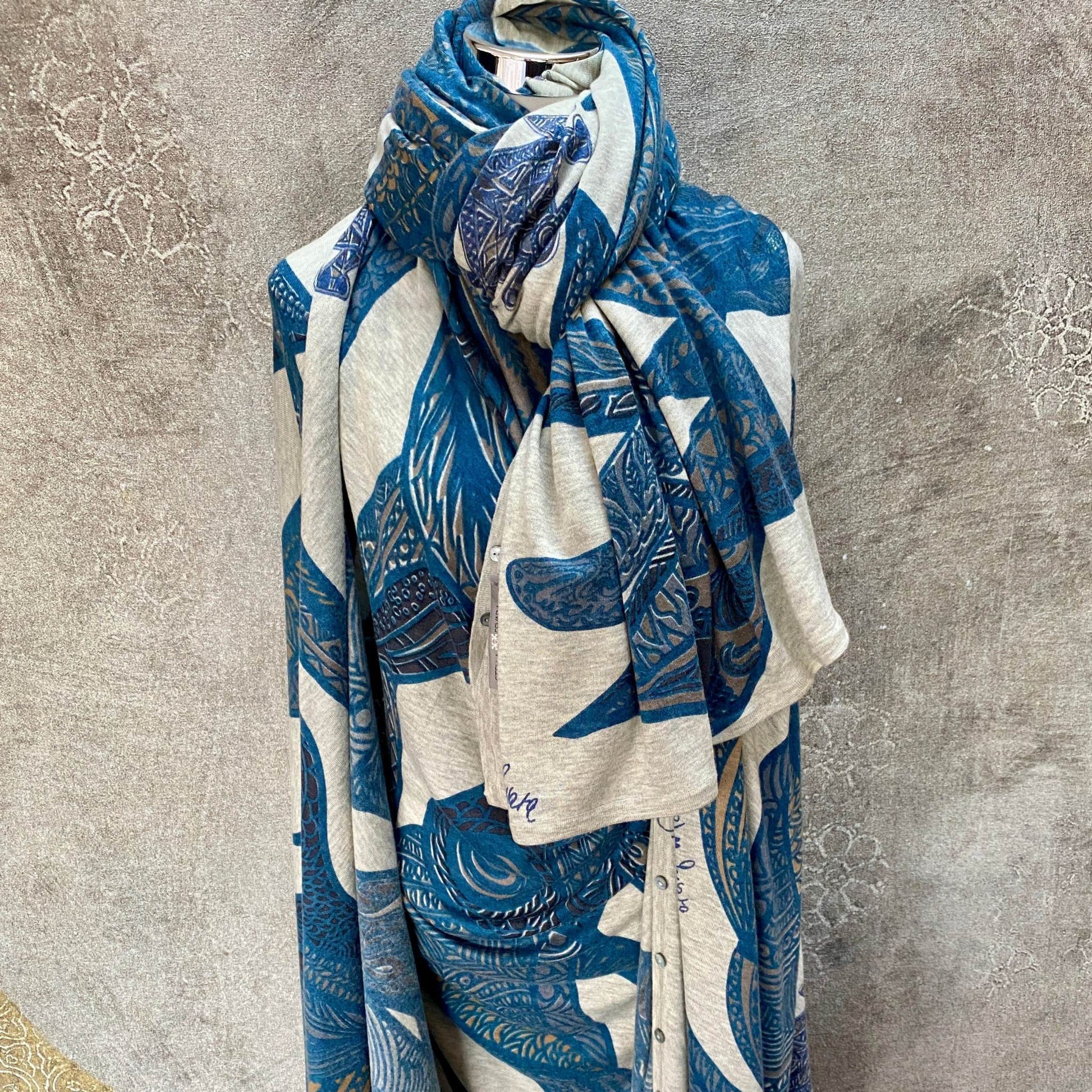 Kaschmir Kleid als Maxi Kaschmir Schal, von STELLA ESVARA