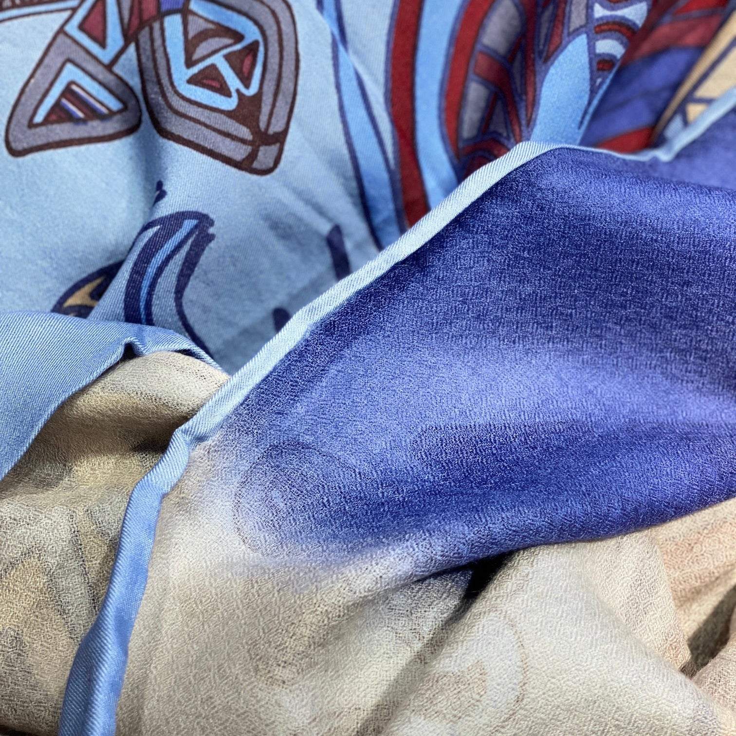 Tuch Doubleface Kaschmir % Seide WILD LIFE 150x150 Blau Beige Bordeaux