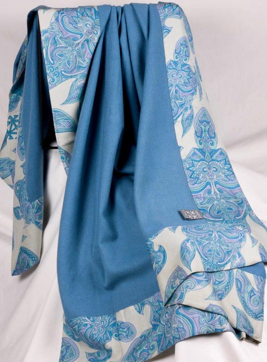 Plaid ESVARA TURTLES on silk, Twill weave Kaschmir, blau, 200 x 150 cm