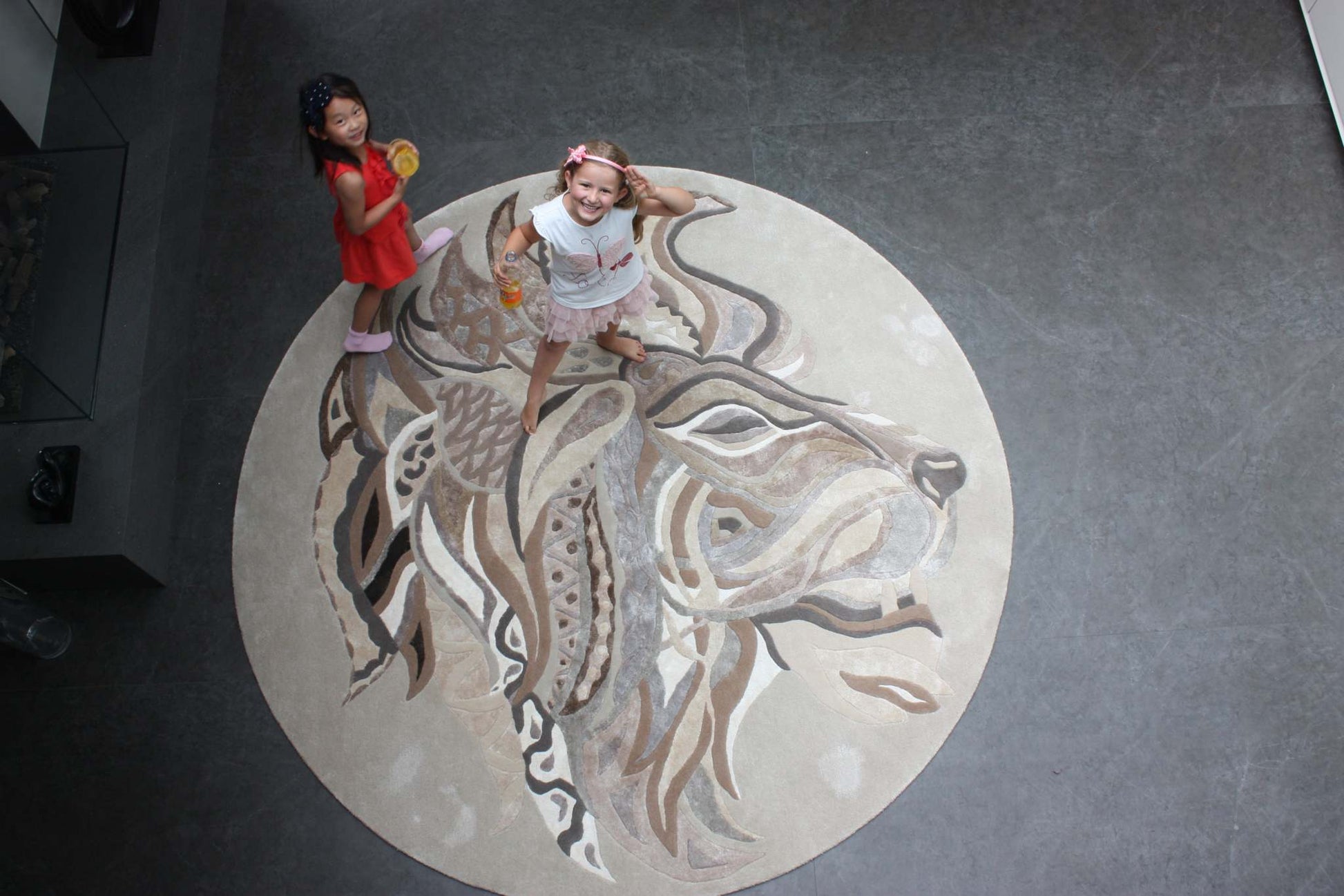 Teppich LION TREASURE, Rug Art 260x260cm Knüpfzeit ca. 270 Tage Unikat