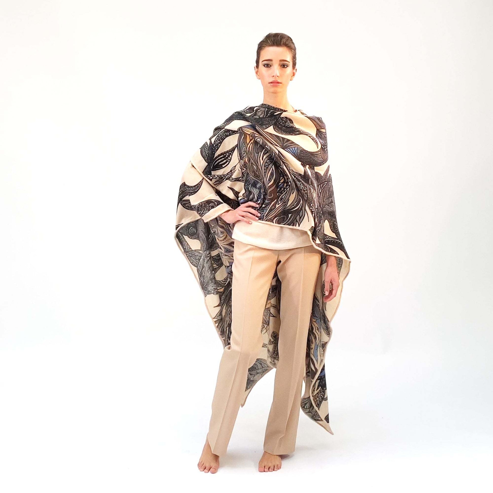 Cape FLAMINGO GARDEN 100% Kaschmir Cape, XL, denim black creme, Unikat