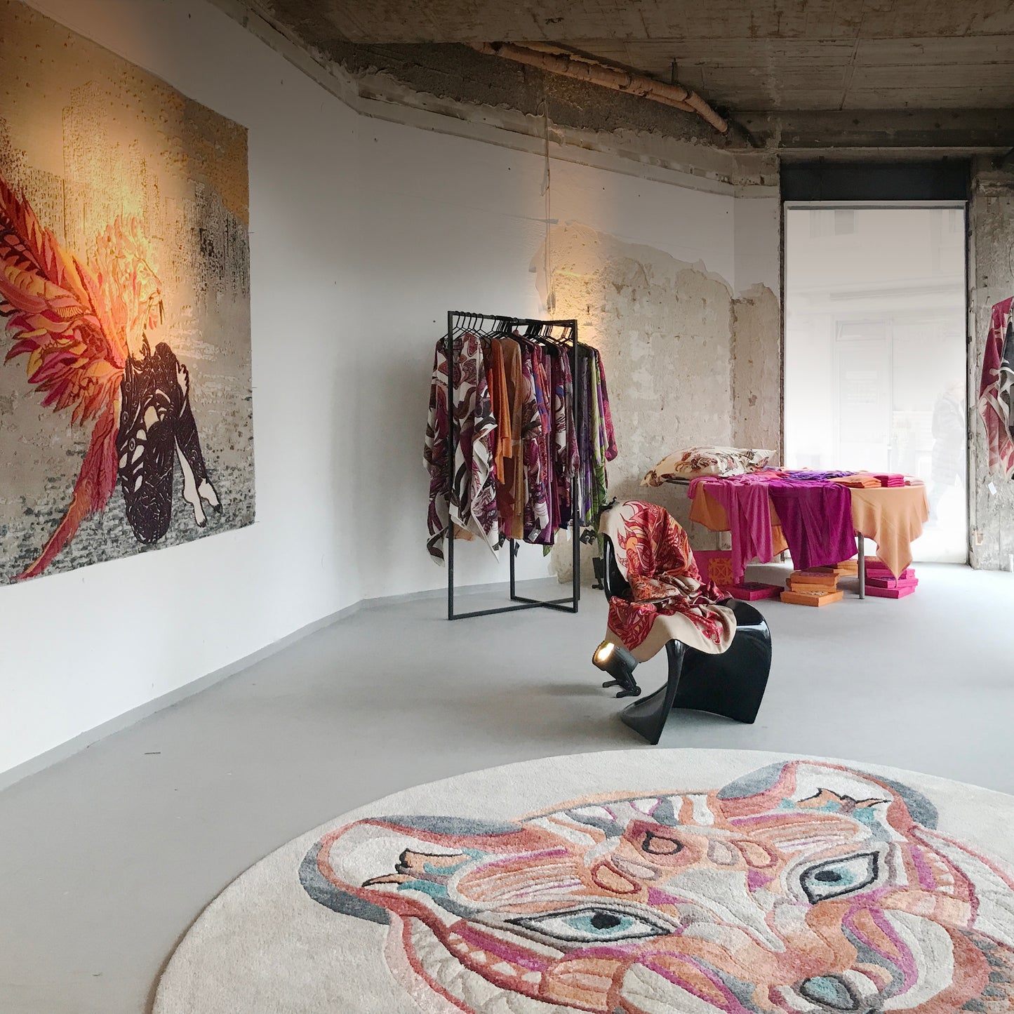 “FIREANGEL” Teppich Kunst in 3 D Tibeter Handgeknüpft - 180x180 cm UNIKAT 270 Arbeitstage