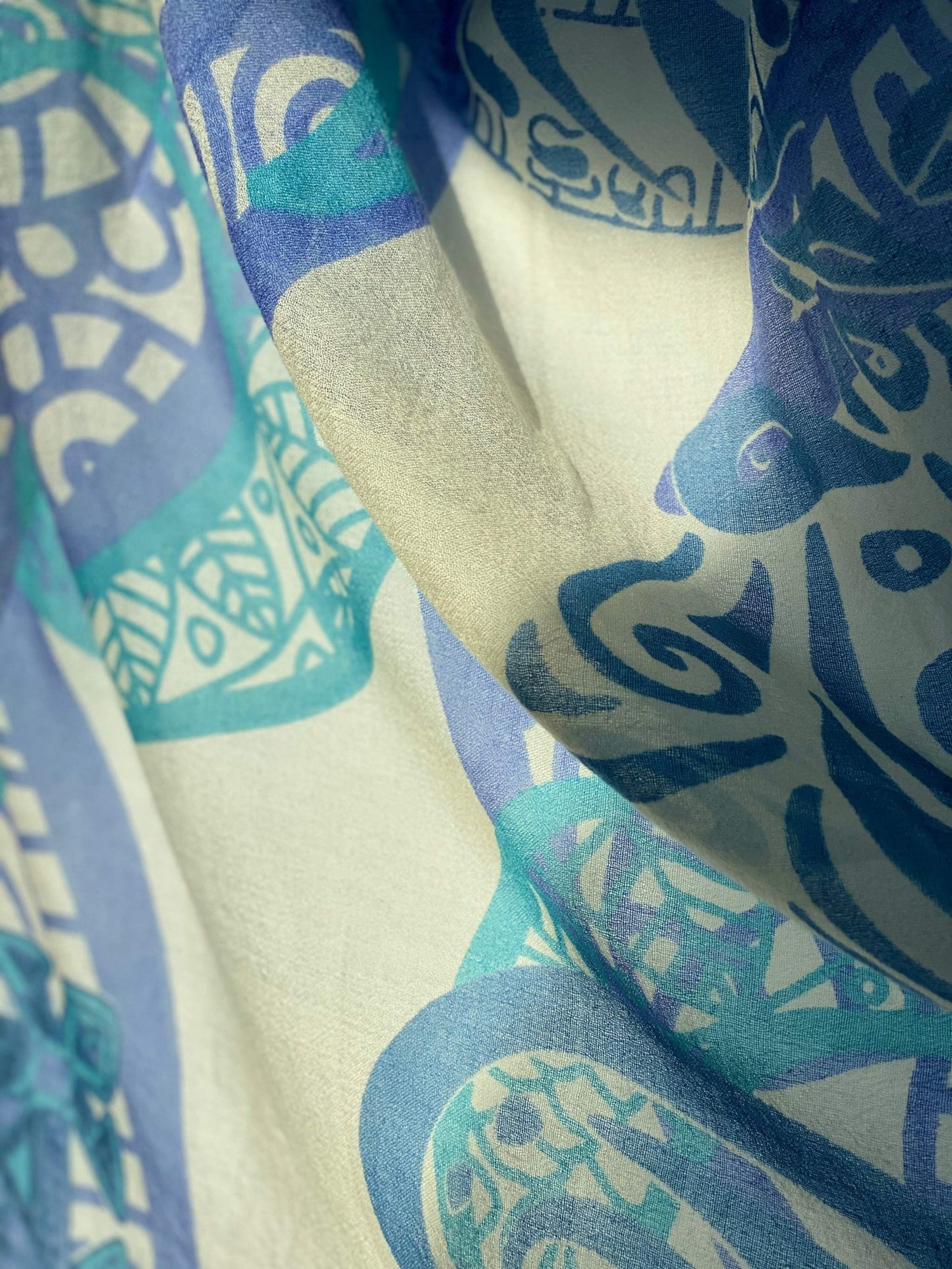 YOGA LOVE - leichter Schal aus hochwertigstem reinem Kaschmir. Limitiert