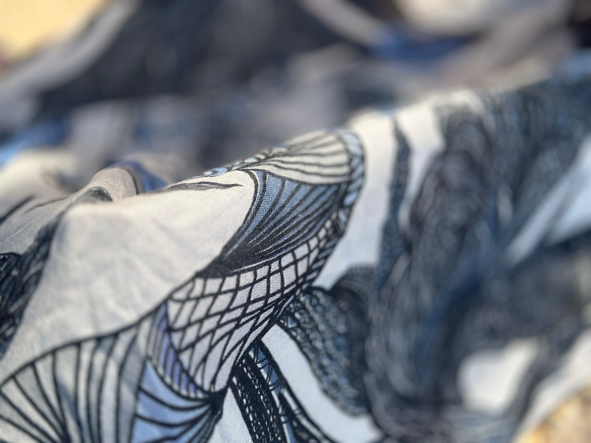 Kaschmir XL Schal „FLAMINGO GARDENS“ Limited Edition / Cashmere beige& Blues