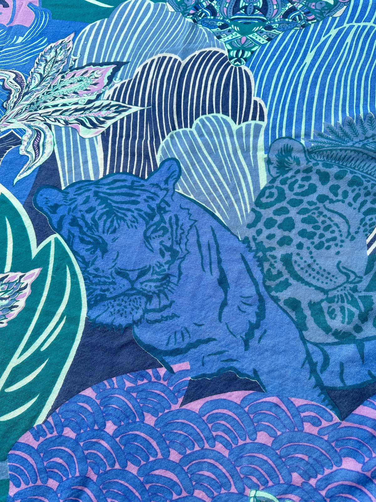 WILD FAMILY BONDS leichter Kaschmirschal, petrol, pink & turquoise & blues - Limitiert auf 5 Stück