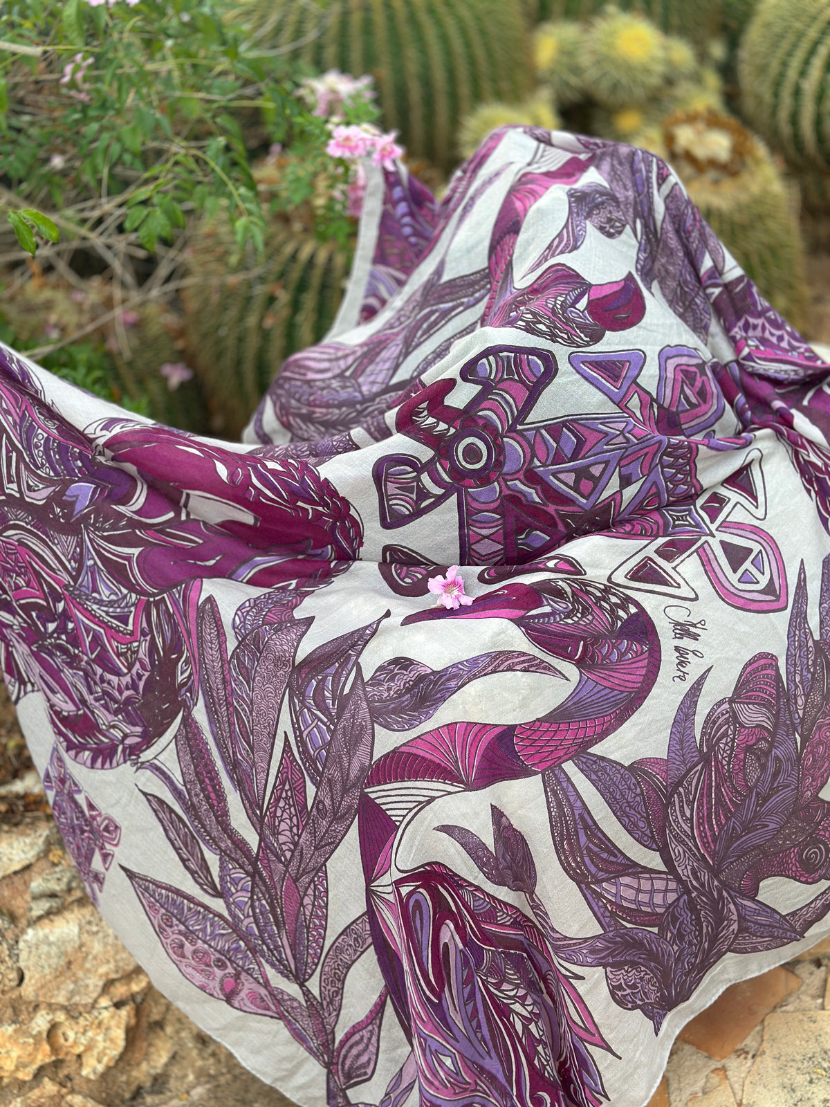 Kaschmir XL Schal „FLAMINGO GARDENS“ Limited Edition / Cashmere Beige & Plum & Berry tones
