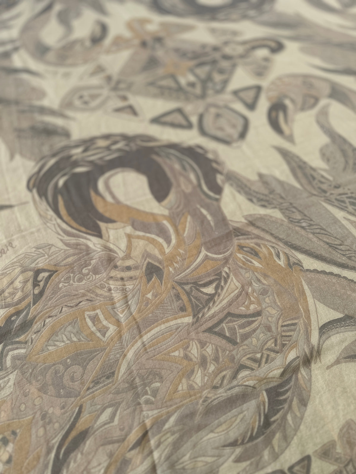 Kaschmir XL Schal „FLAMINGO GARDENS“ Limited Edition / Light beige and creme tones